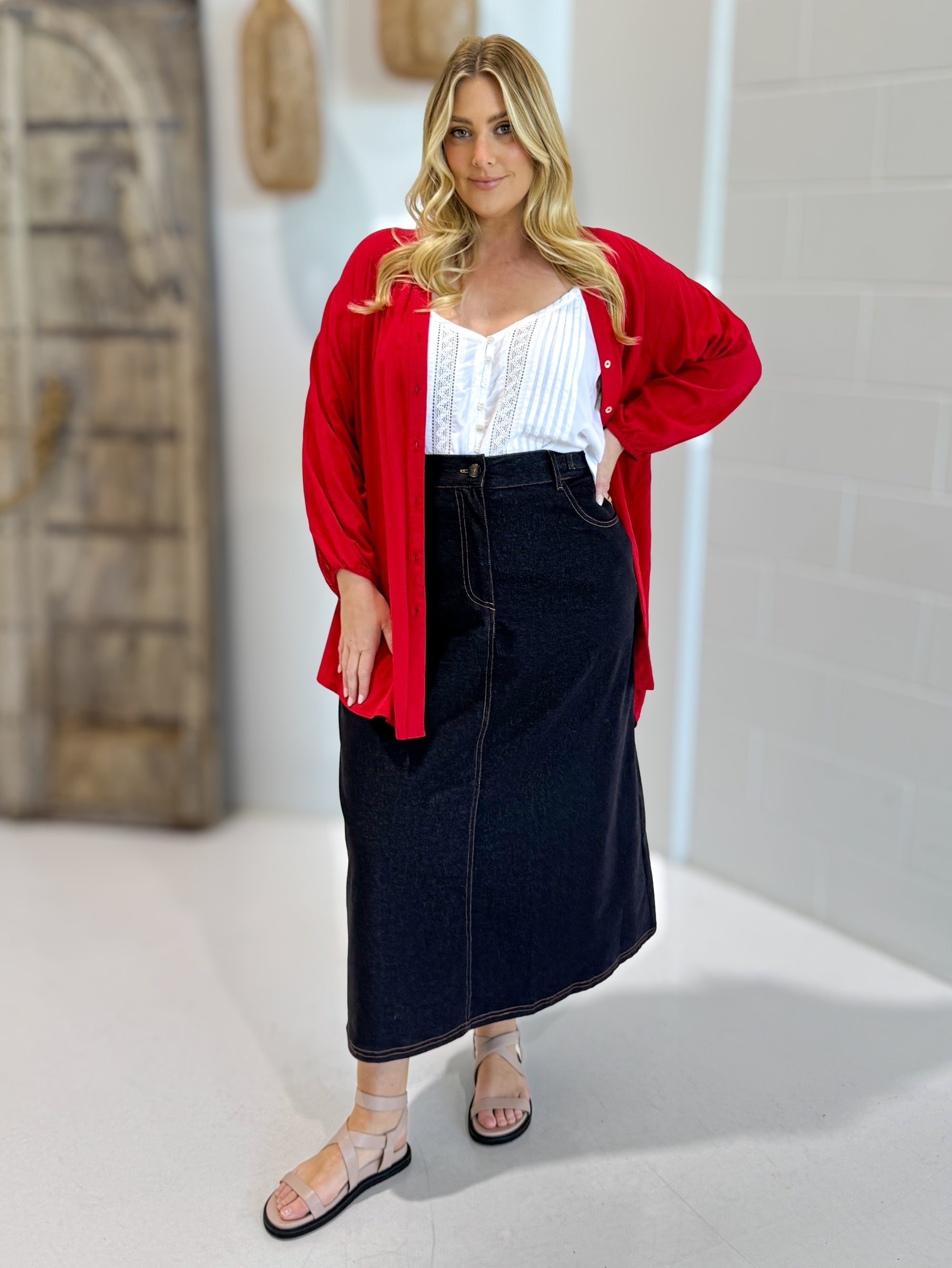 Manhattan Shirt LONG | Flamenco Red - Saffron Road