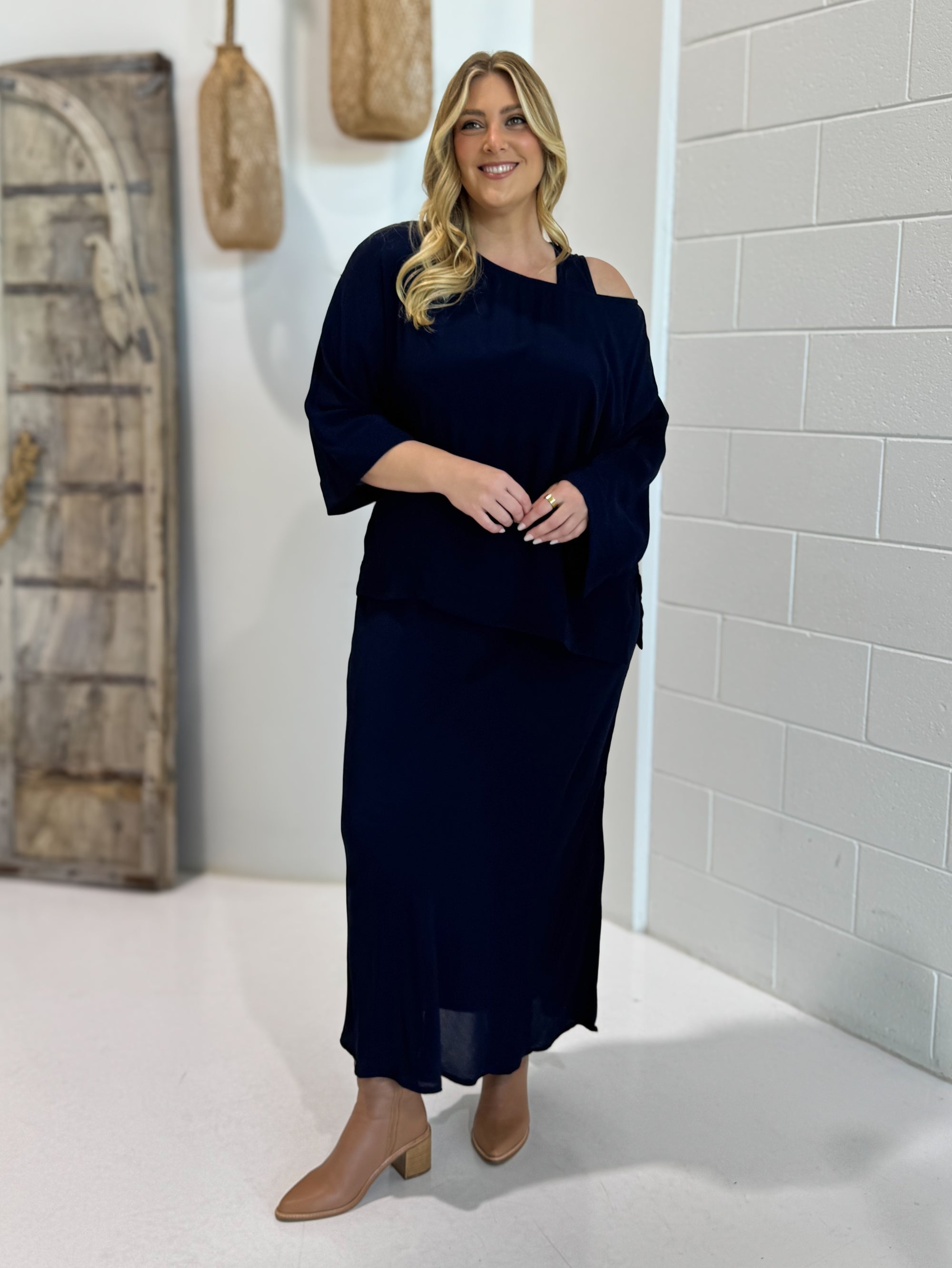 Scoop Dress | Super Maxi | Navy Fujet - Saffron Road