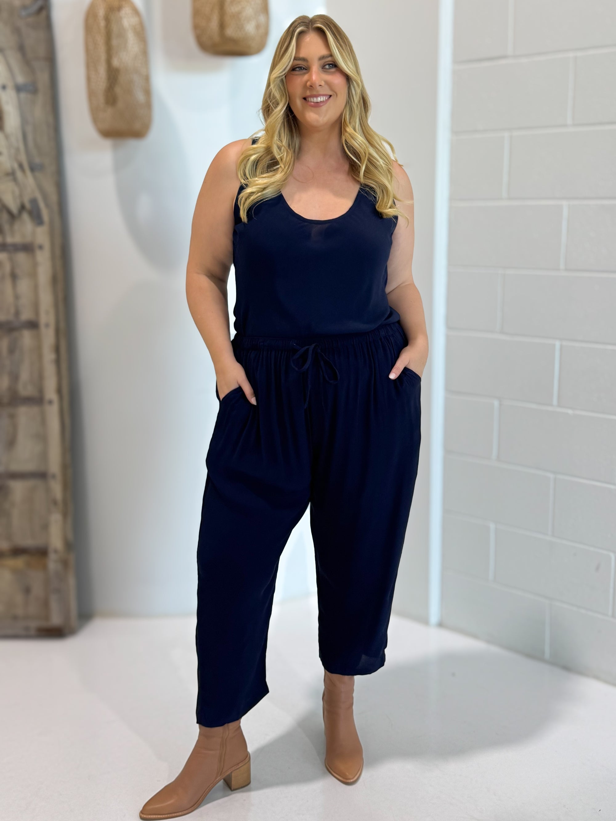 Scoop Tank | Navy Fujet - Saffron Road