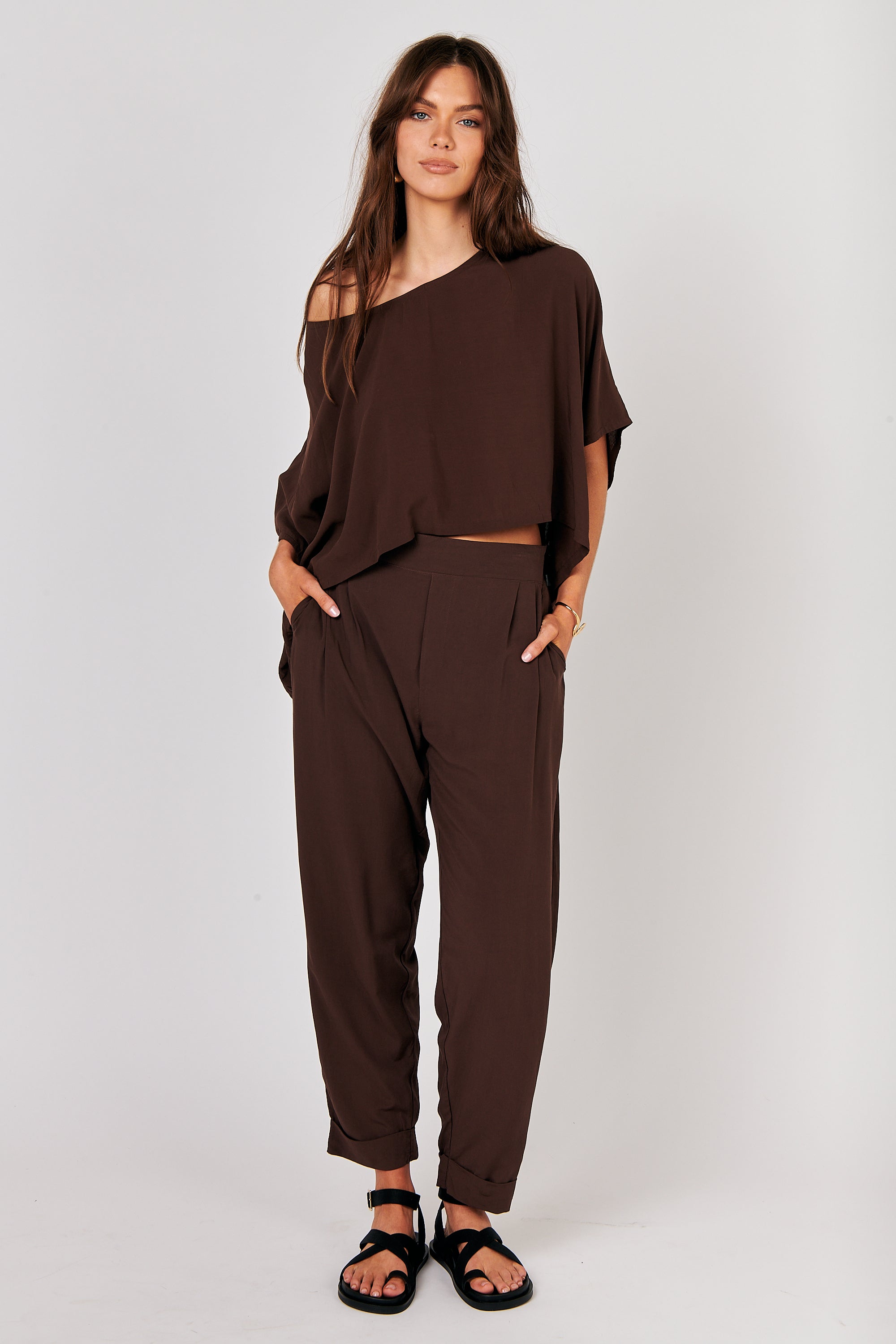 Roma Pant | Chocolate - Saffron Road