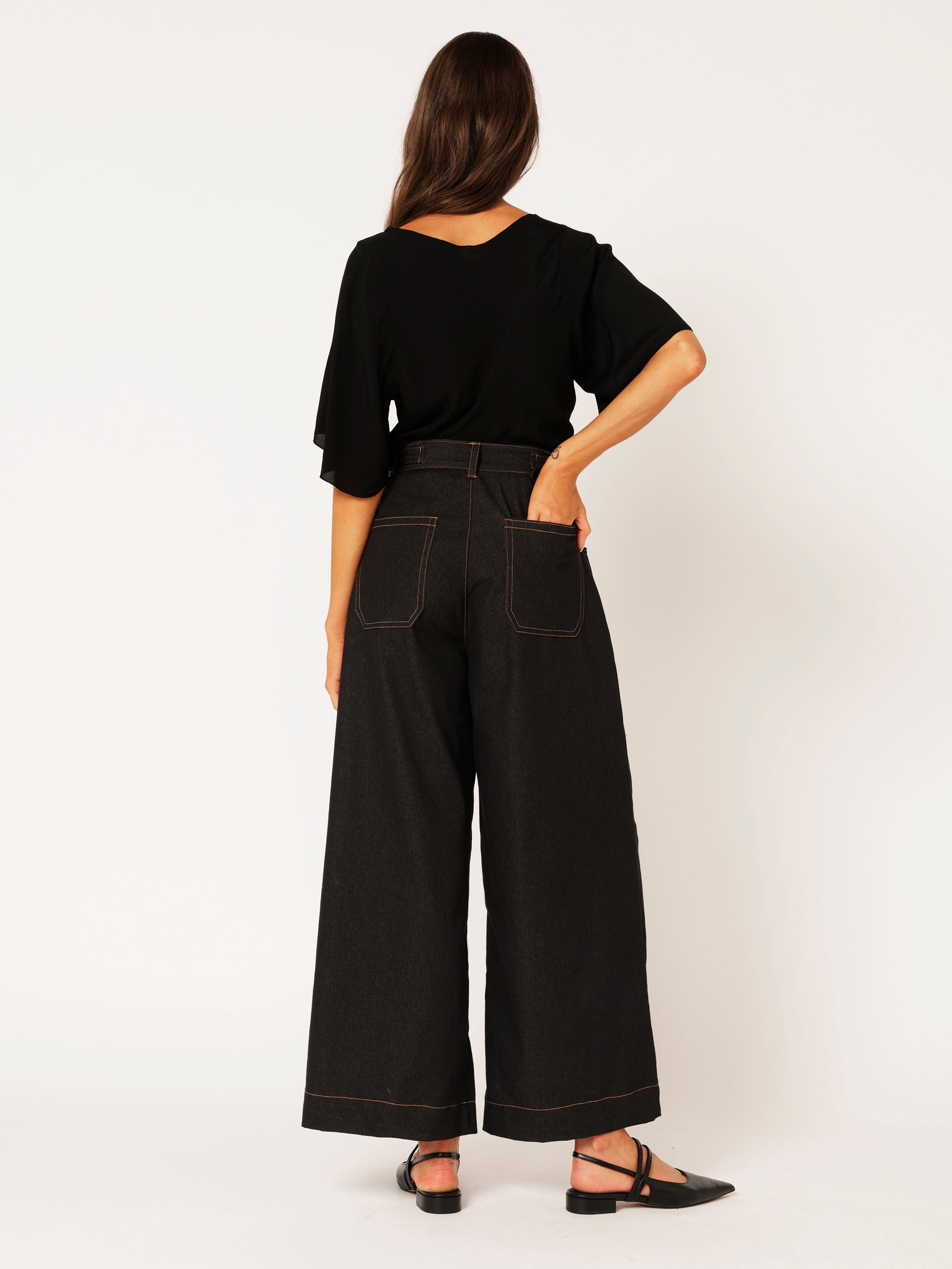 Signature Jeans | Black Denim - Saffron Road