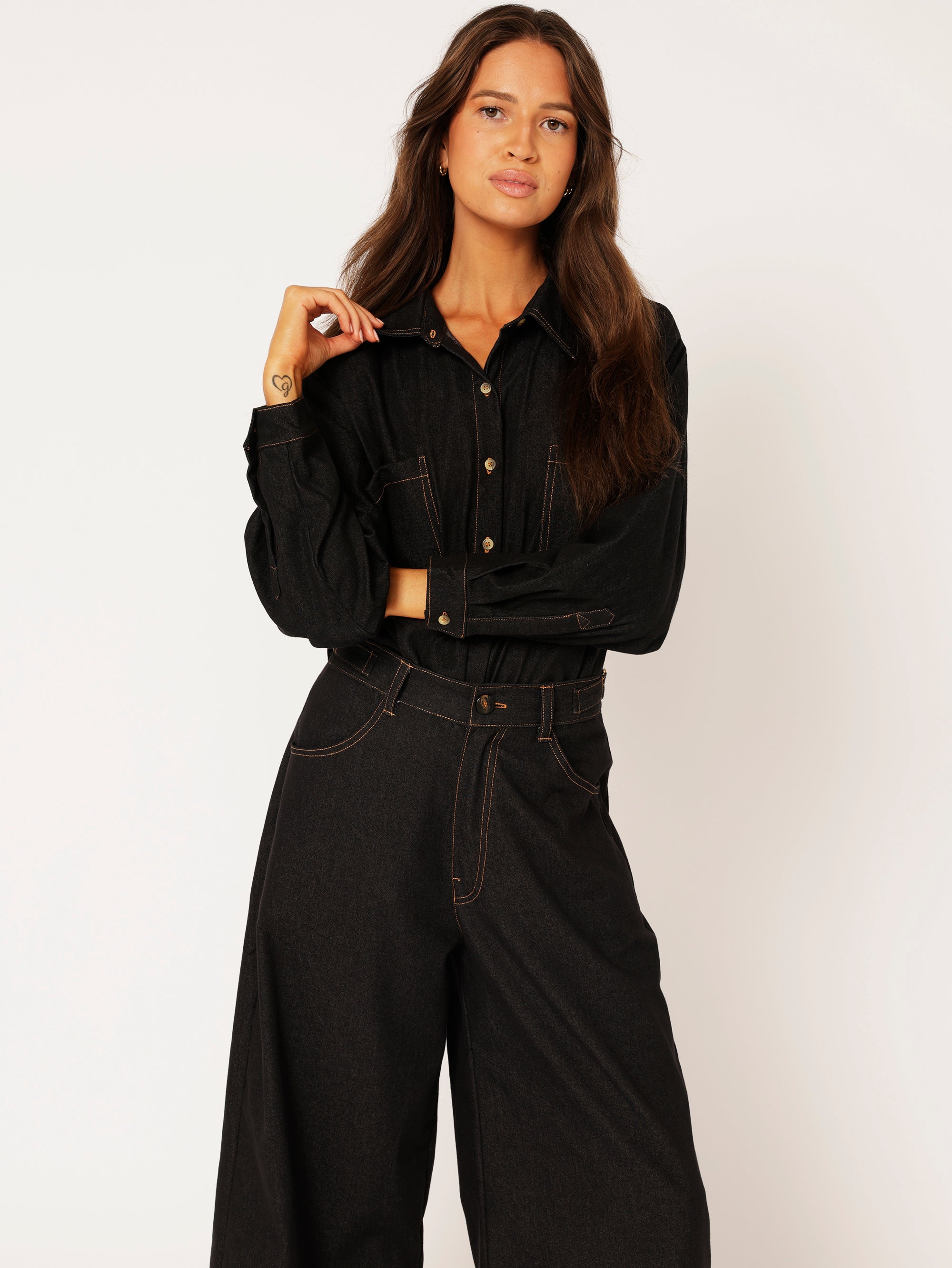 Signature Jeans | Black Denim - Saffron Road