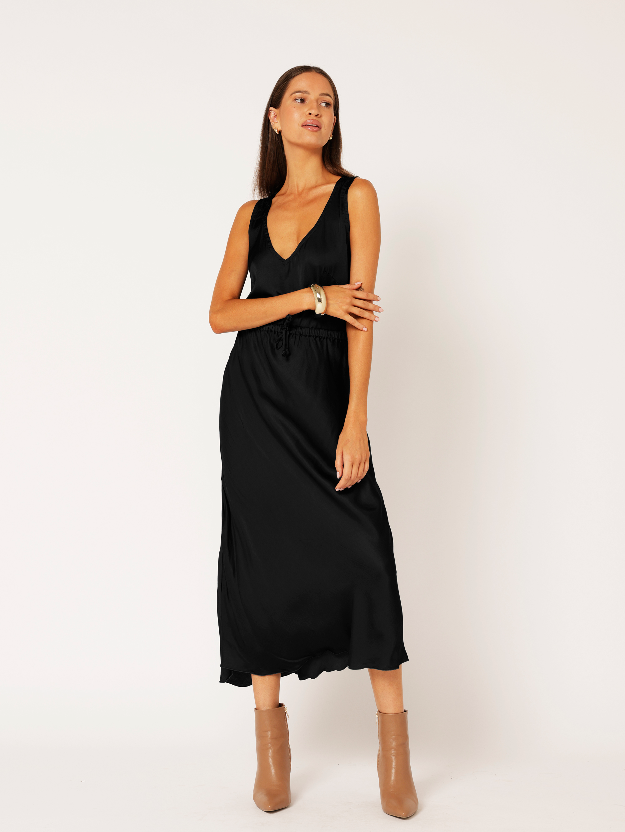 Bias Cut Skirt | Satin | Black - Saffron Road