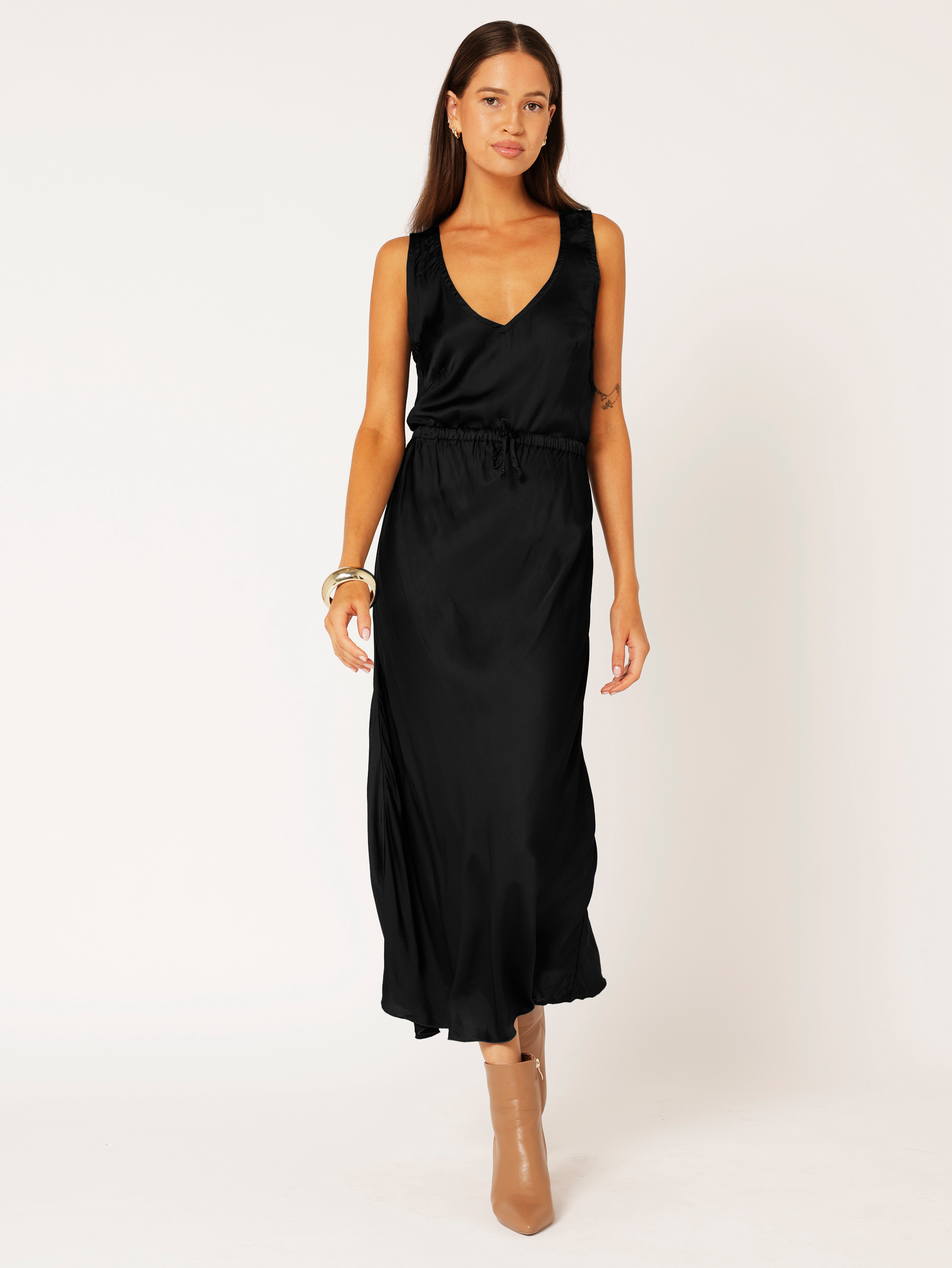Bias Cut Skirt | Satin | Black - Saffron Road