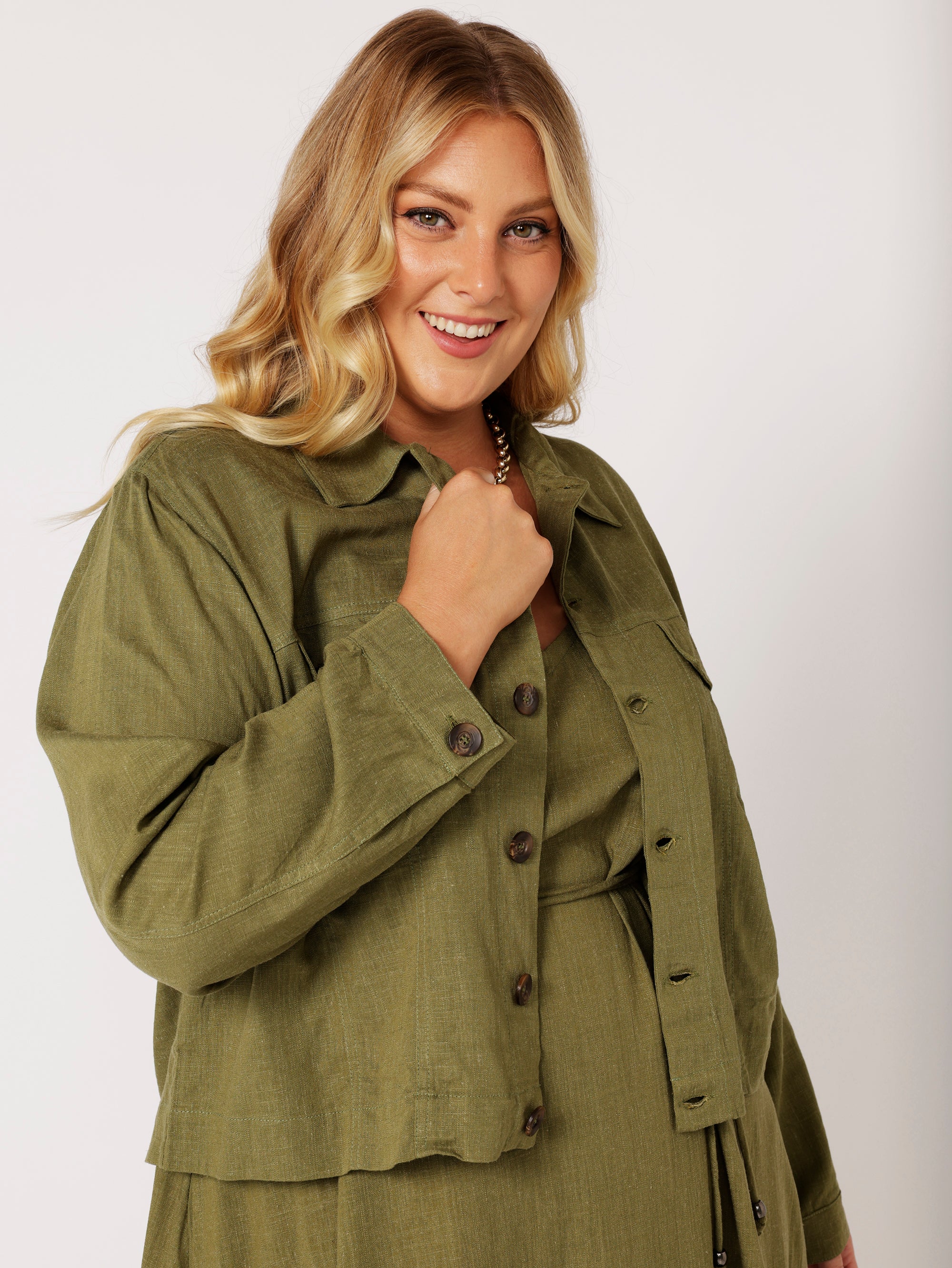 Vegas Jacket CROPPED | Olive | Viscose Linen - Saffron Road