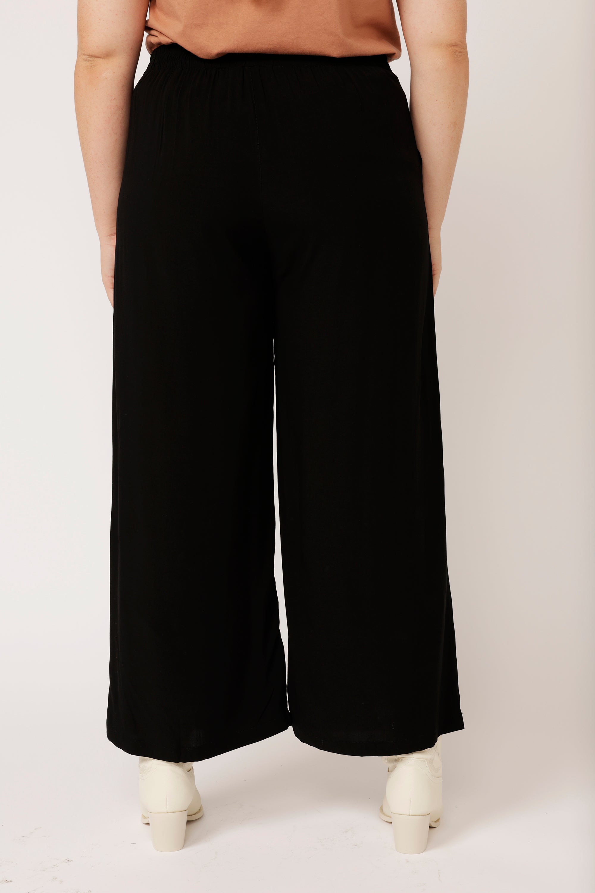 High Waisted Lounge Pants | Black - Saffron Road