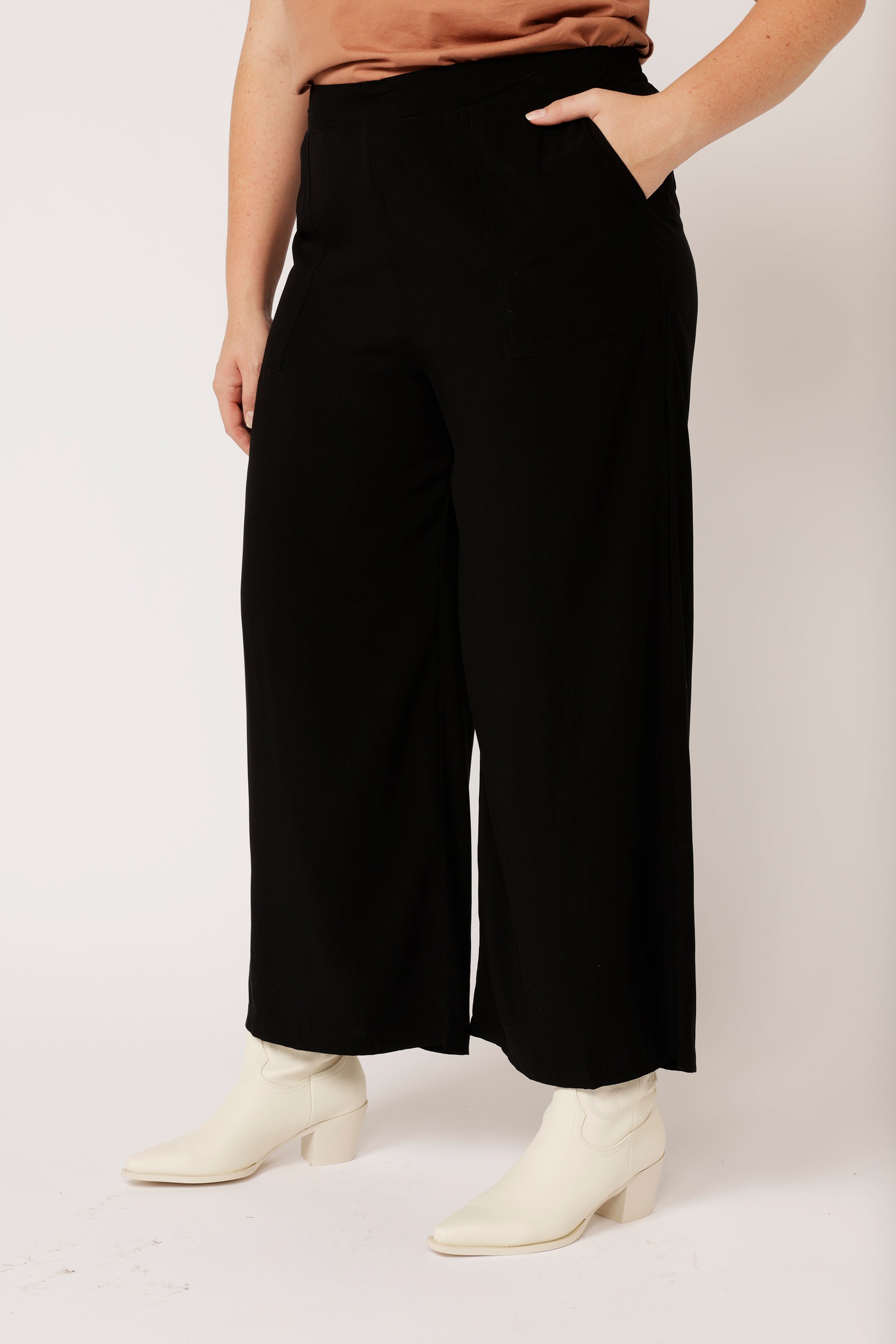 High Waisted Lounge Pants | Black - Saffron Road
