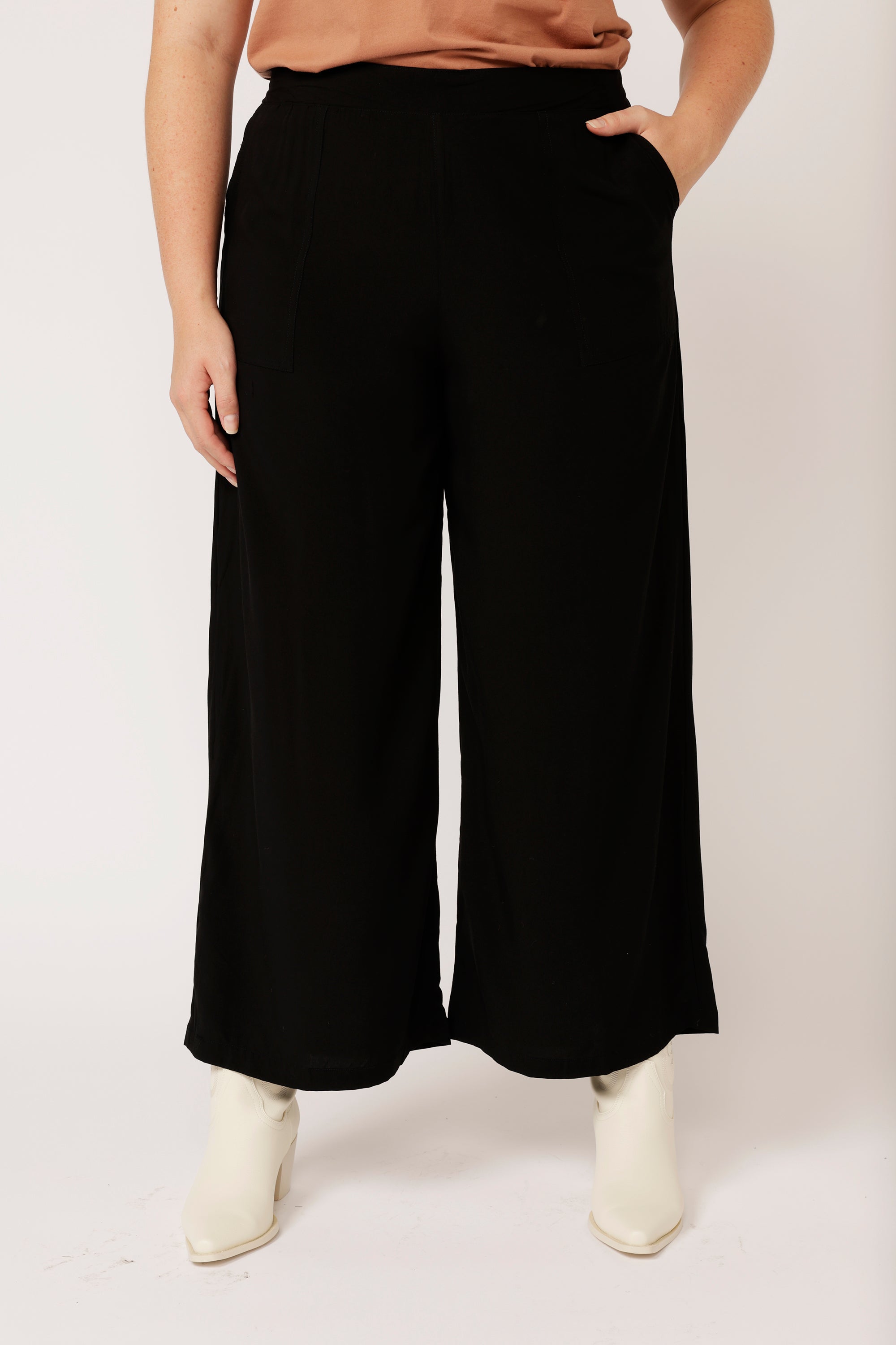 High Waisted Lounge Pants | Black - Saffron Road
