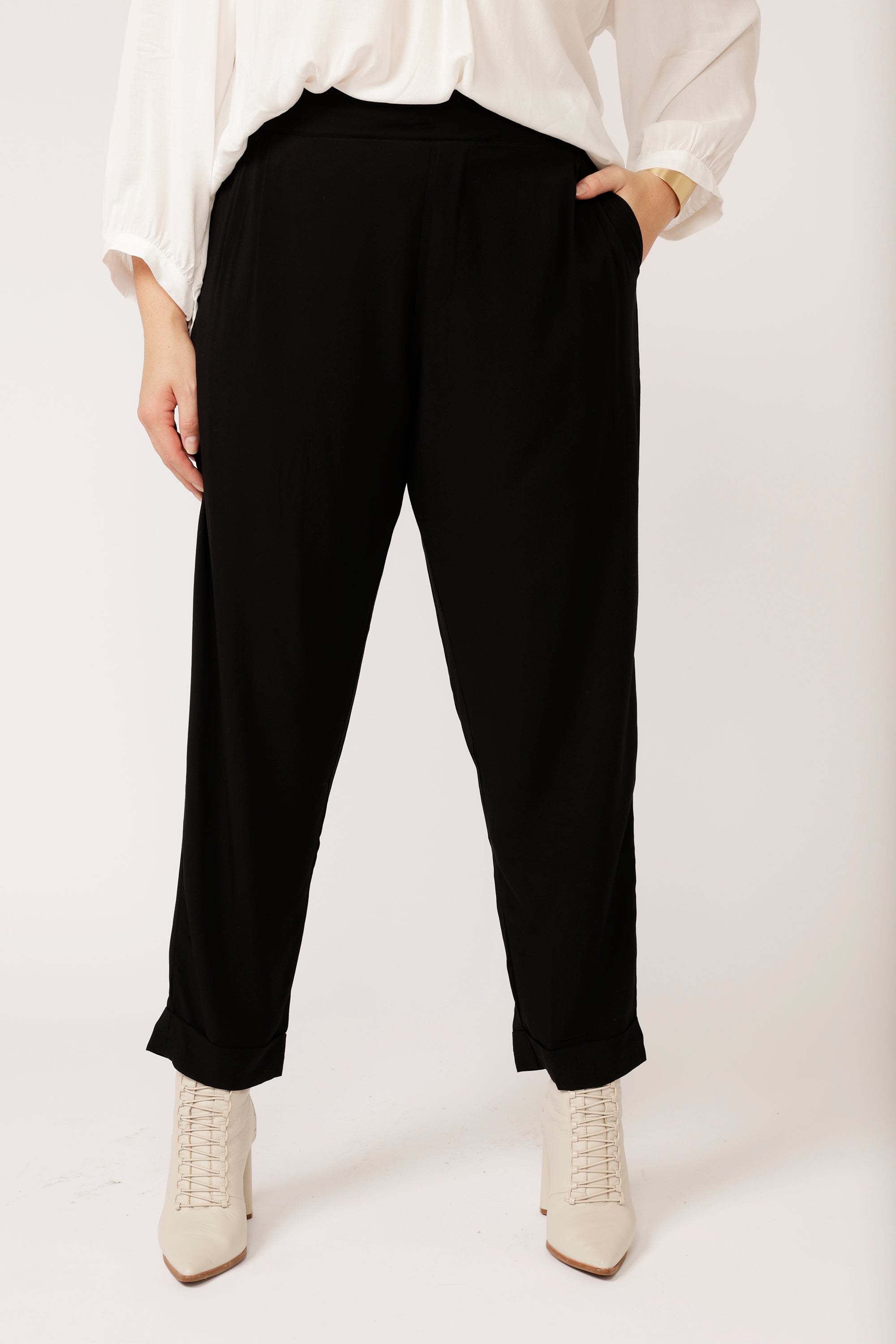 Roma Pant | Black - Saffron Road