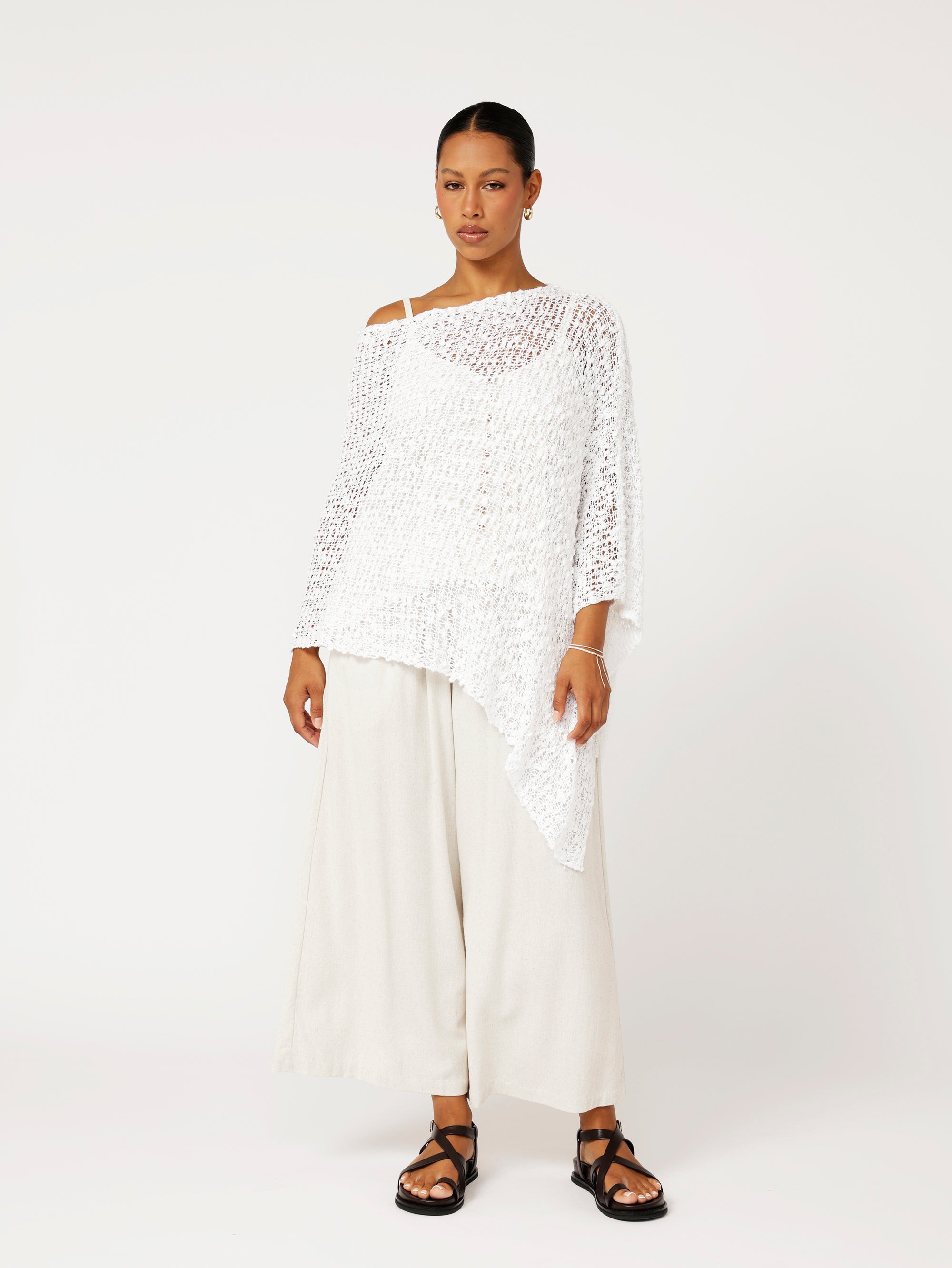 Poncho Knit | White