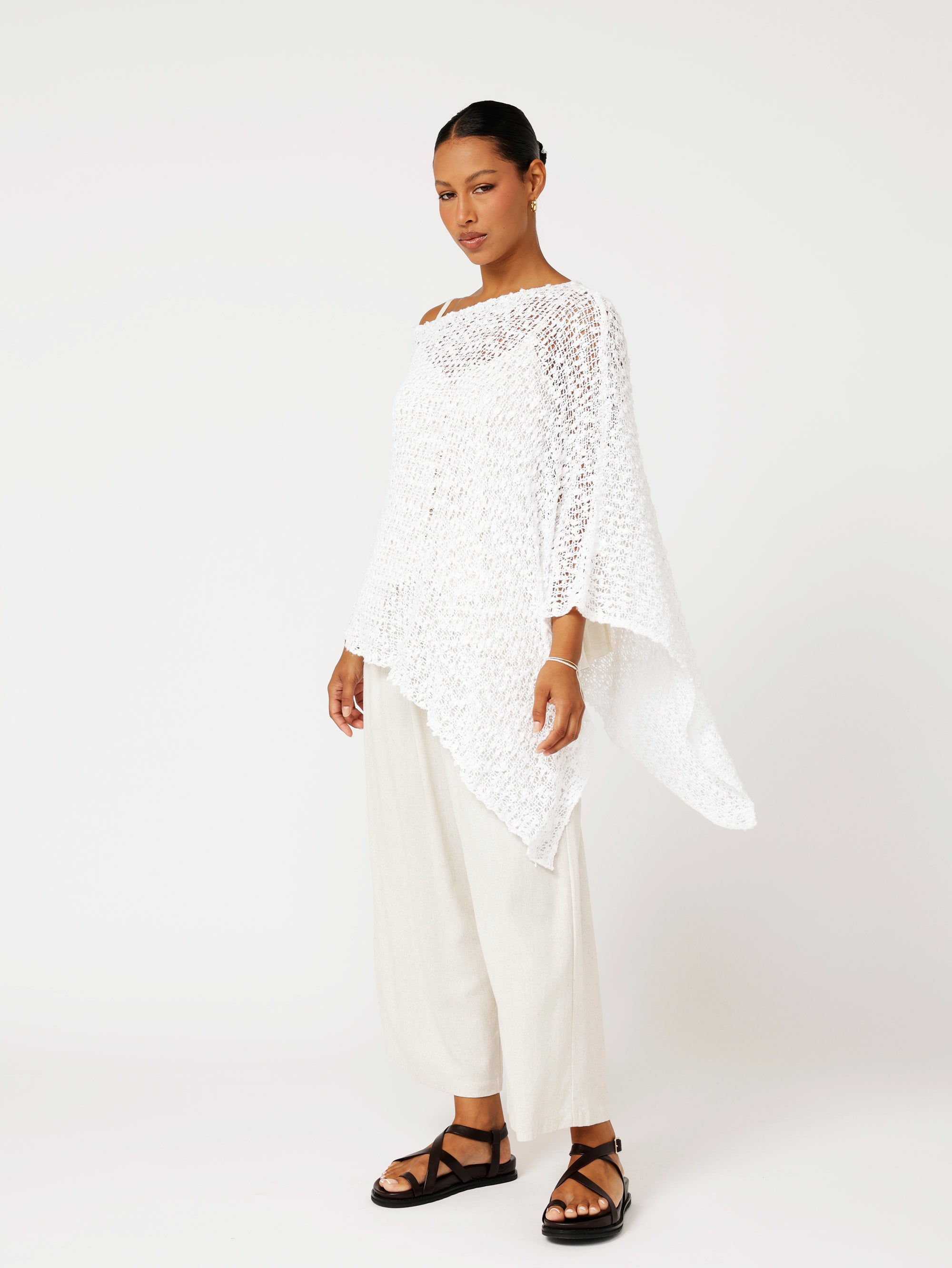 Poncho Knit | White