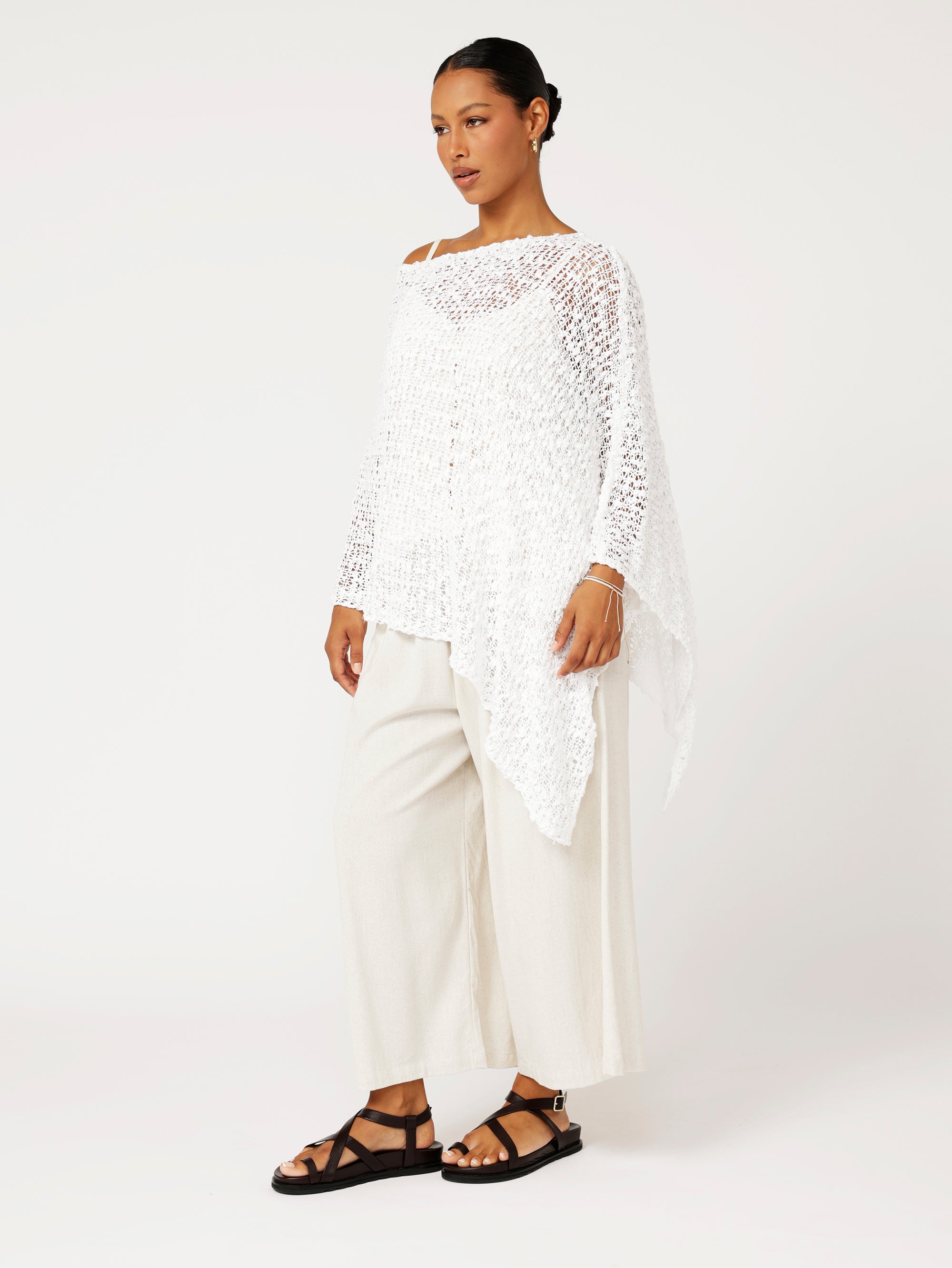 Poncho Knit | White