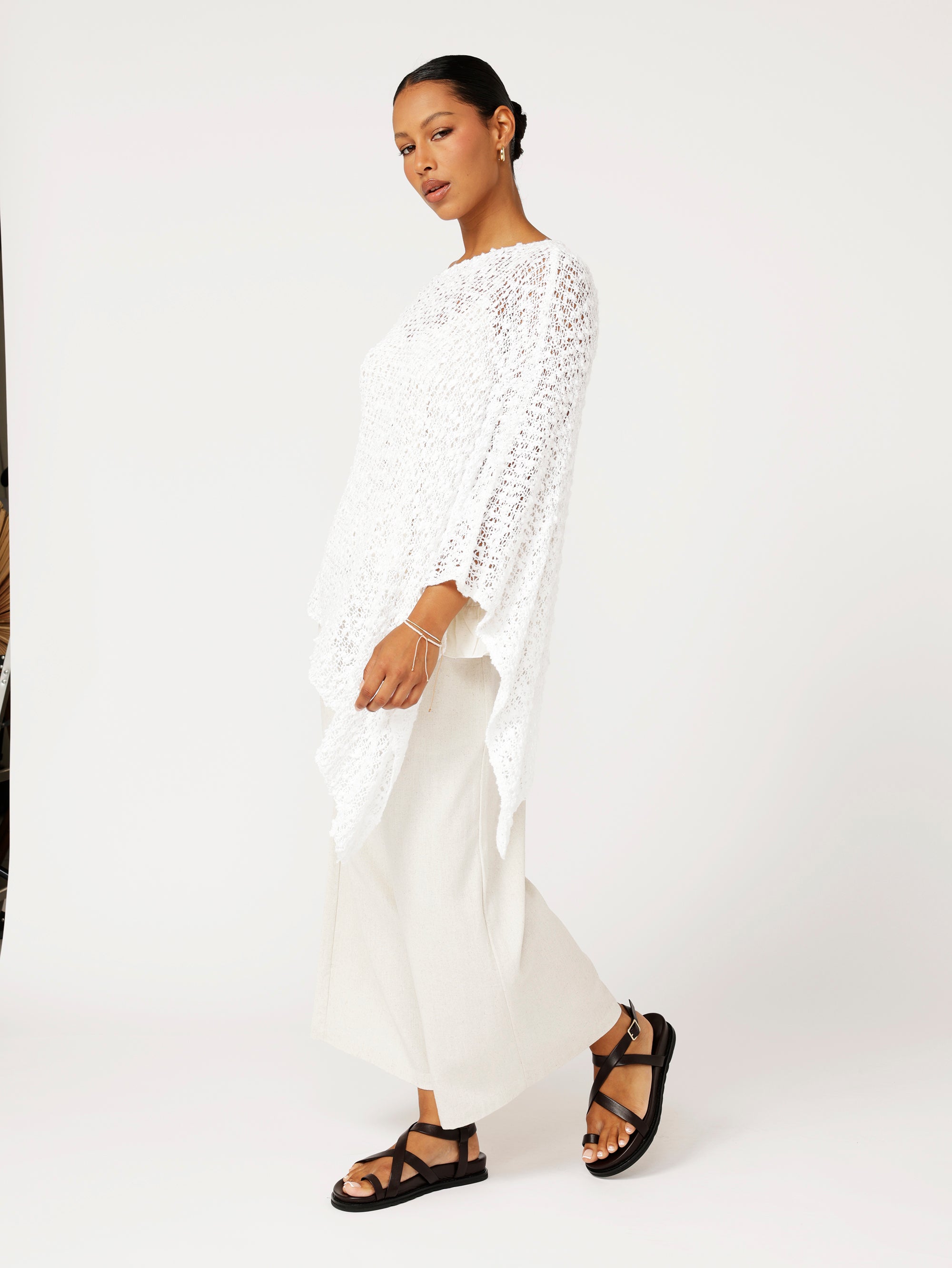 Poncho Knit | White