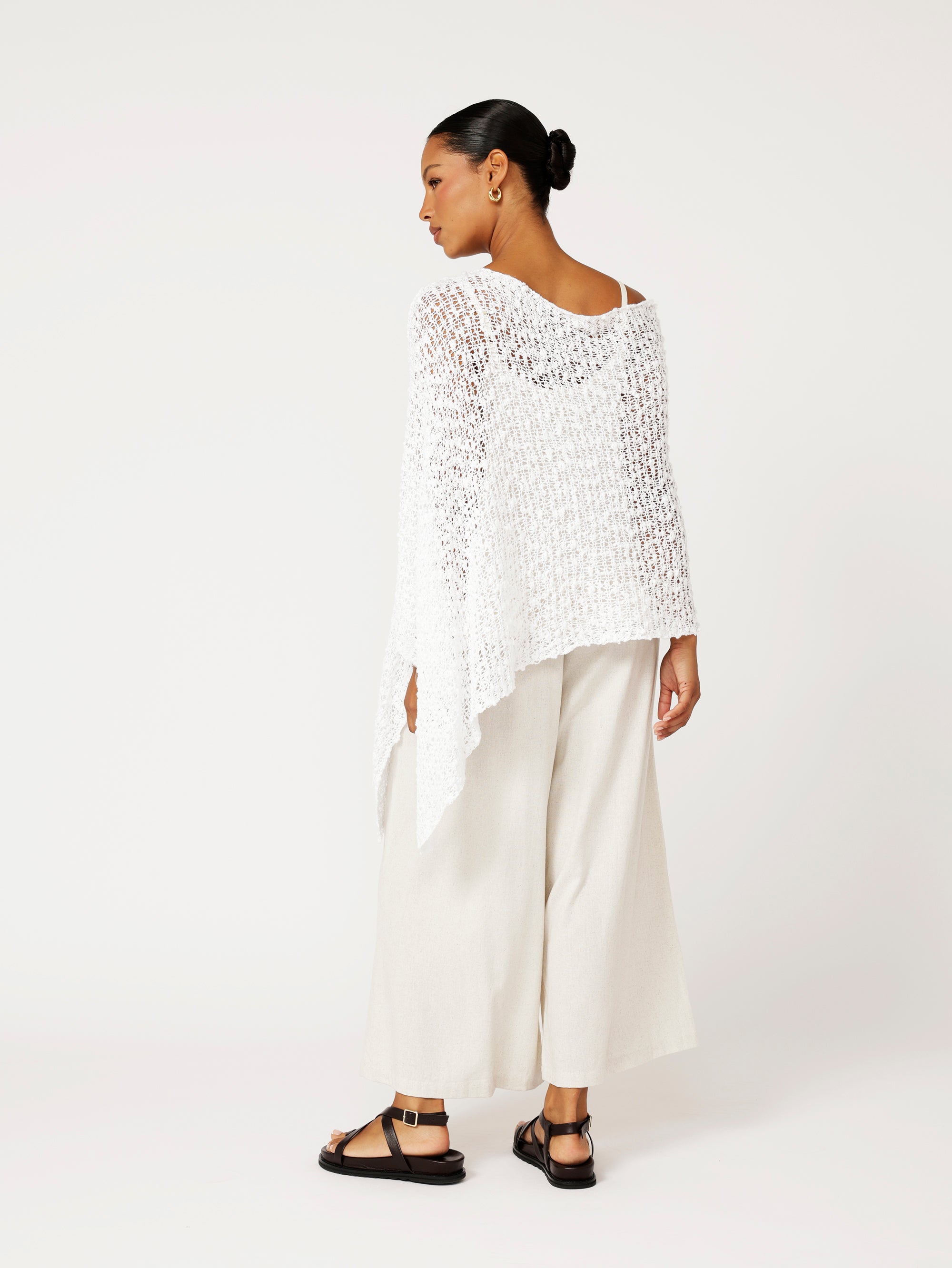 Poncho Knit | White