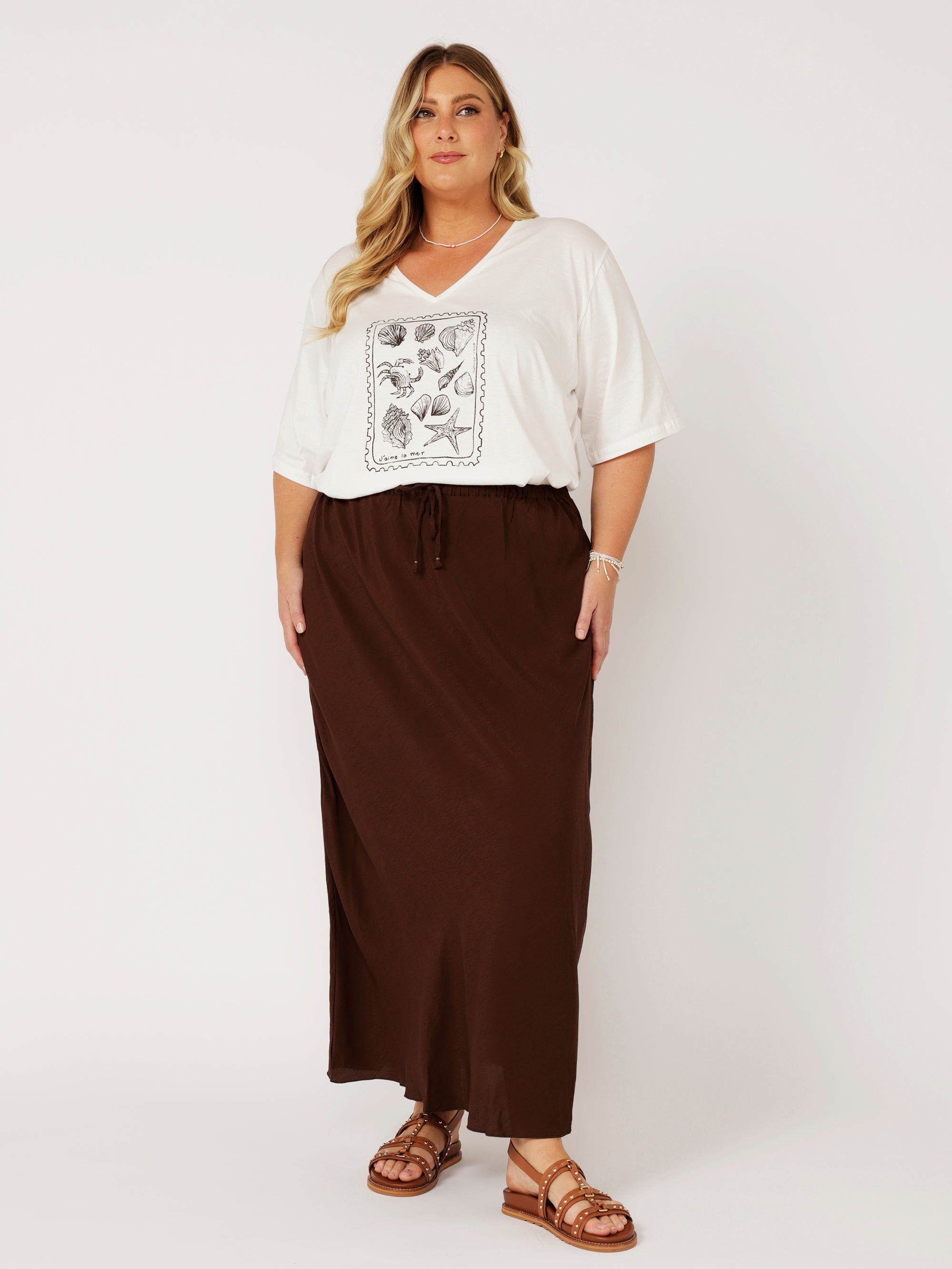 V Neck Tee | Cocoa Shells - Saffron Road