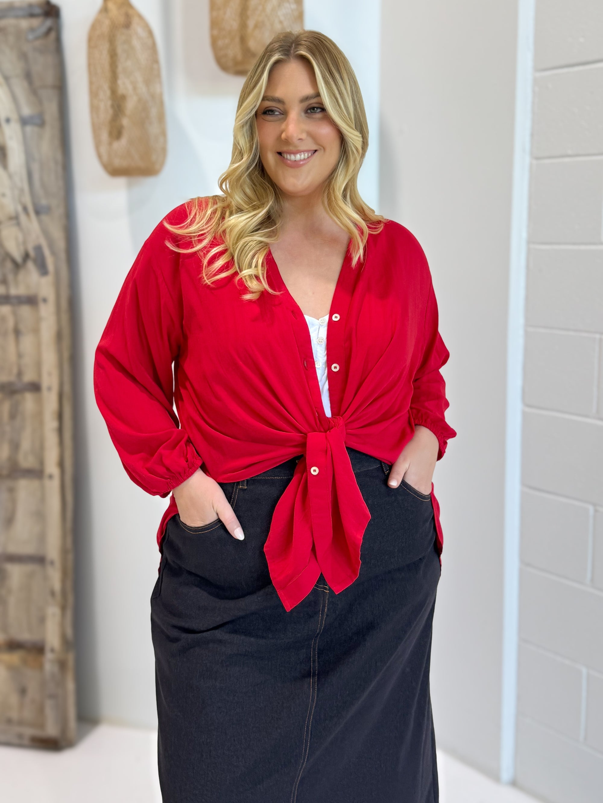 Manhattan Shirt LONG | Flamenco Red - Saffron Road
