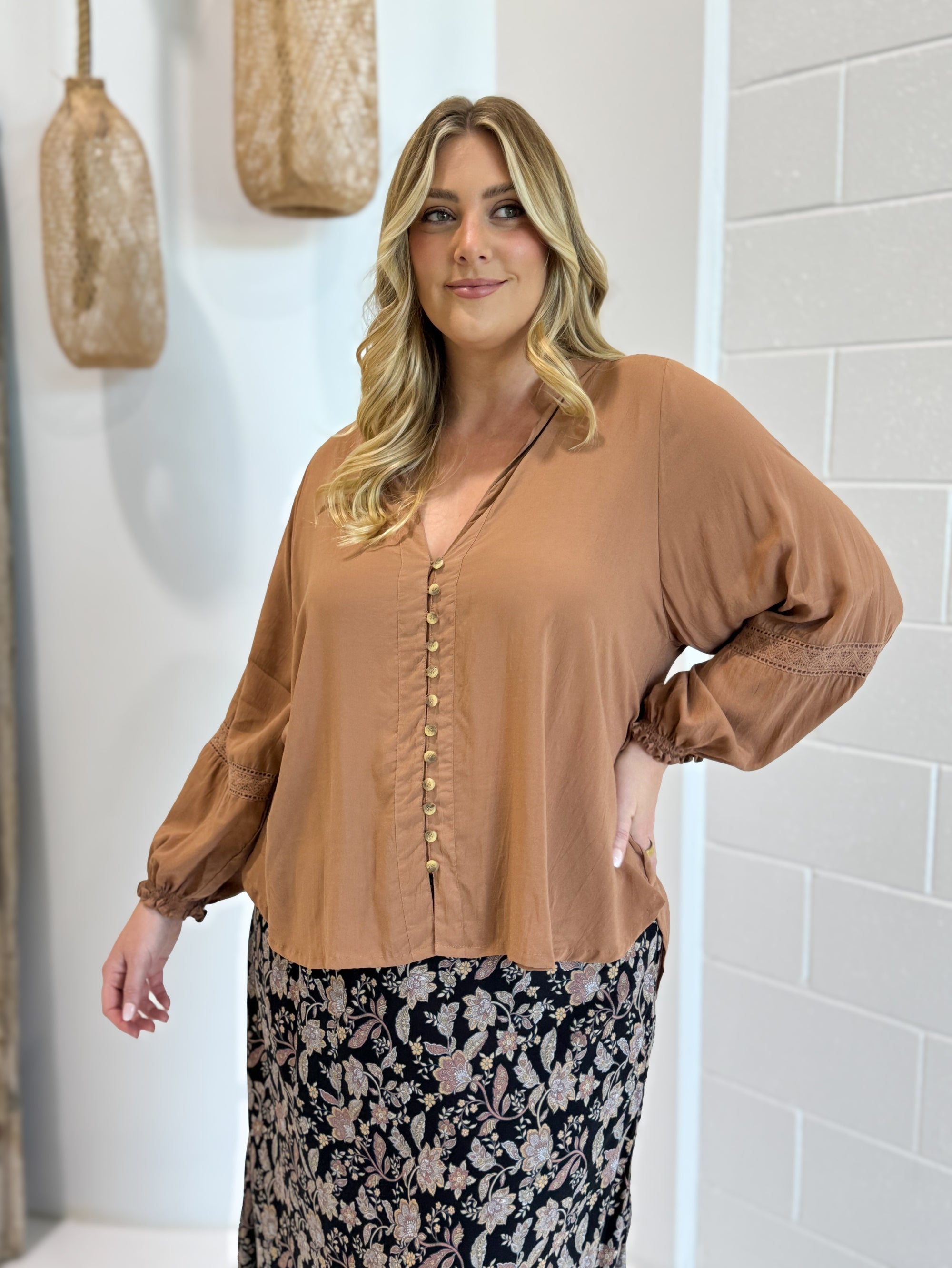 Amber Blouse | Mocha - Saffron Road