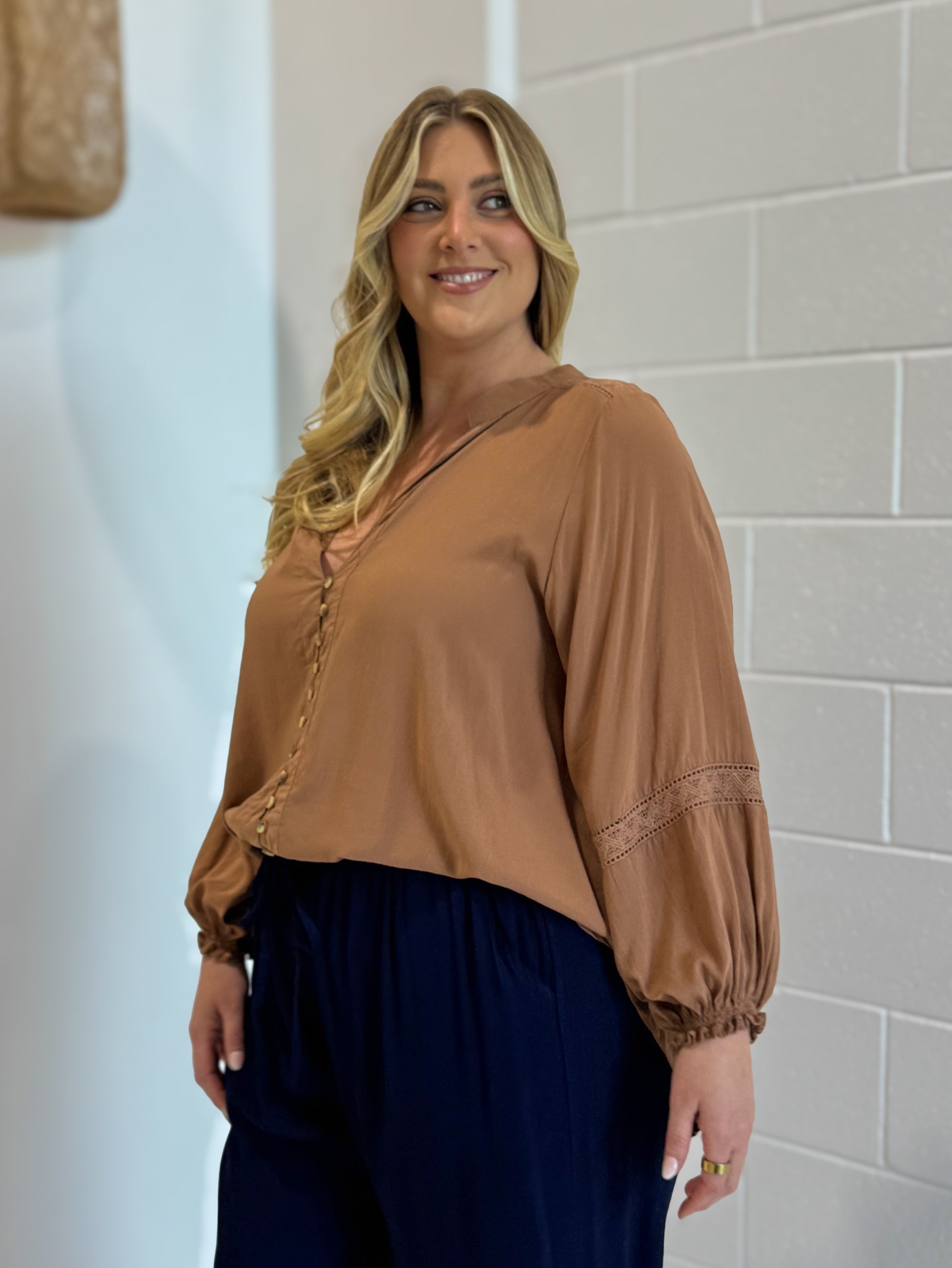 Amber Blouse | Mocha - Saffron Road