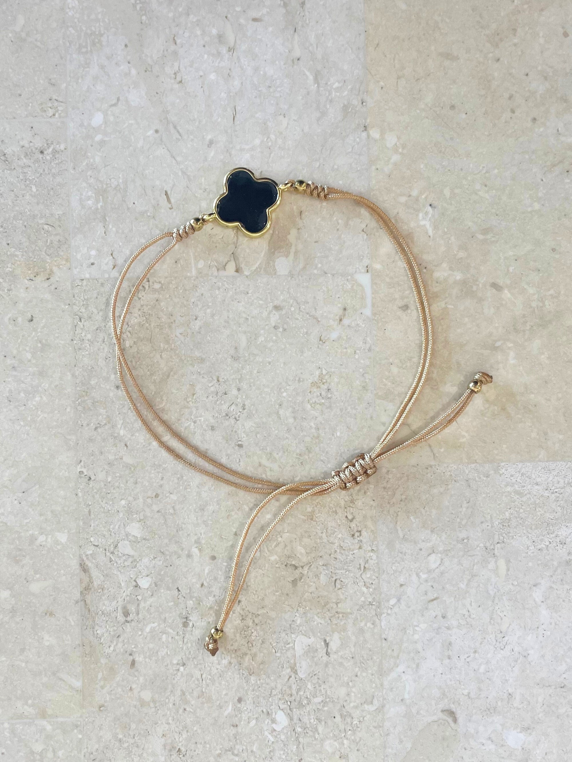 Bracelet 19 | Black clover - Saffron Road