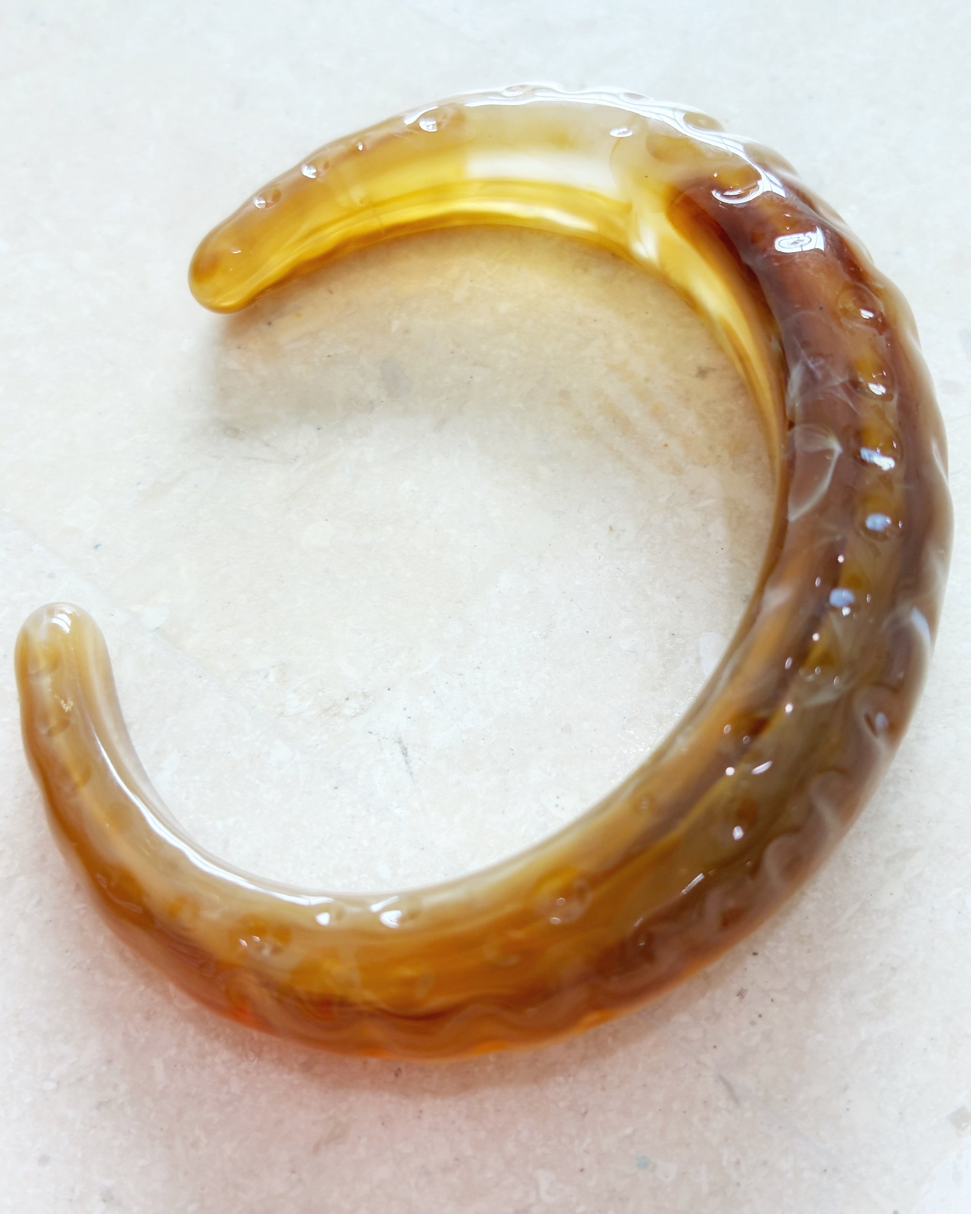 Resin Bangle 3 | Toffee Ribbed - Saffron Road