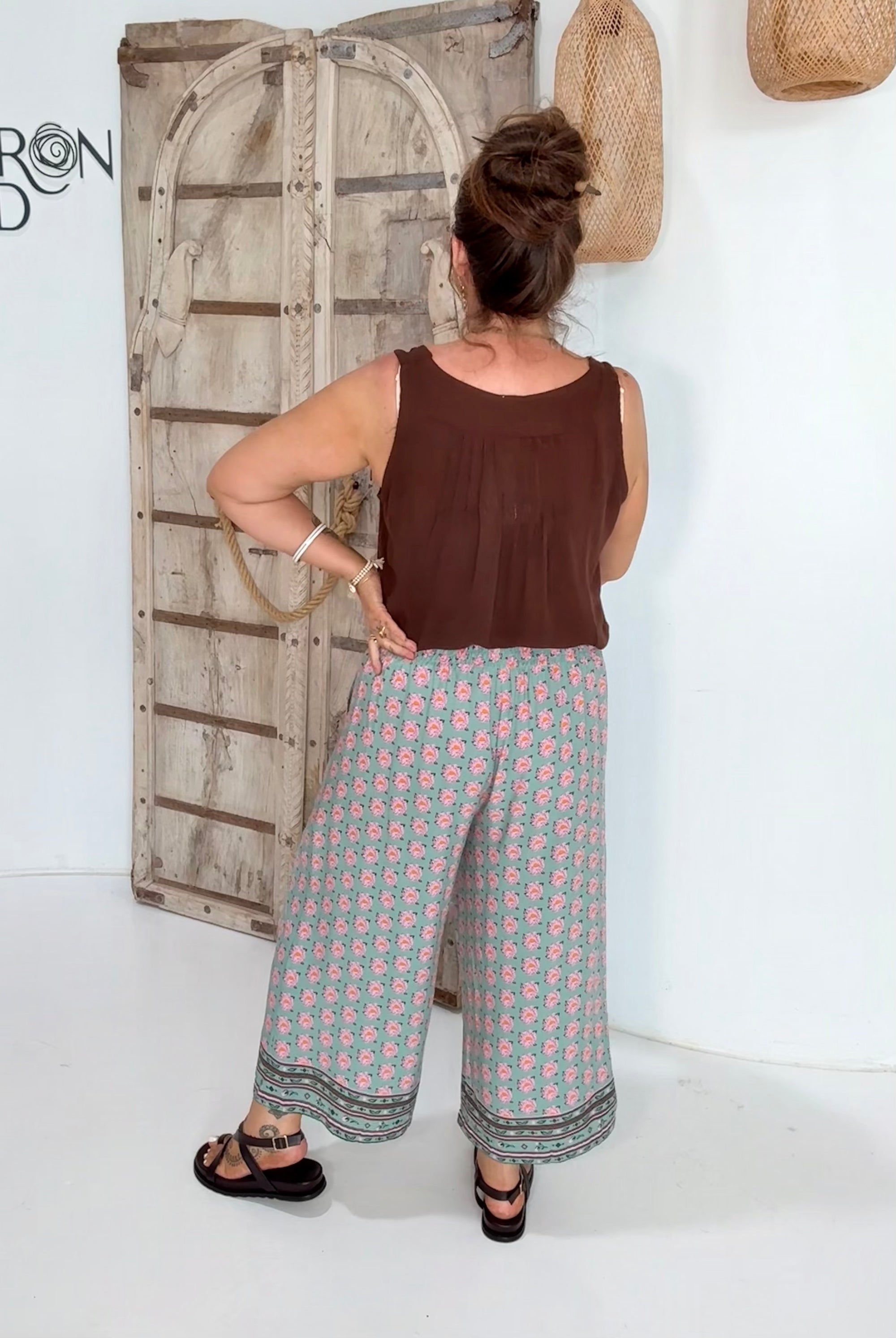 High Waisted Lounge Pant | Cropped | Sage Peony - Saffron Road