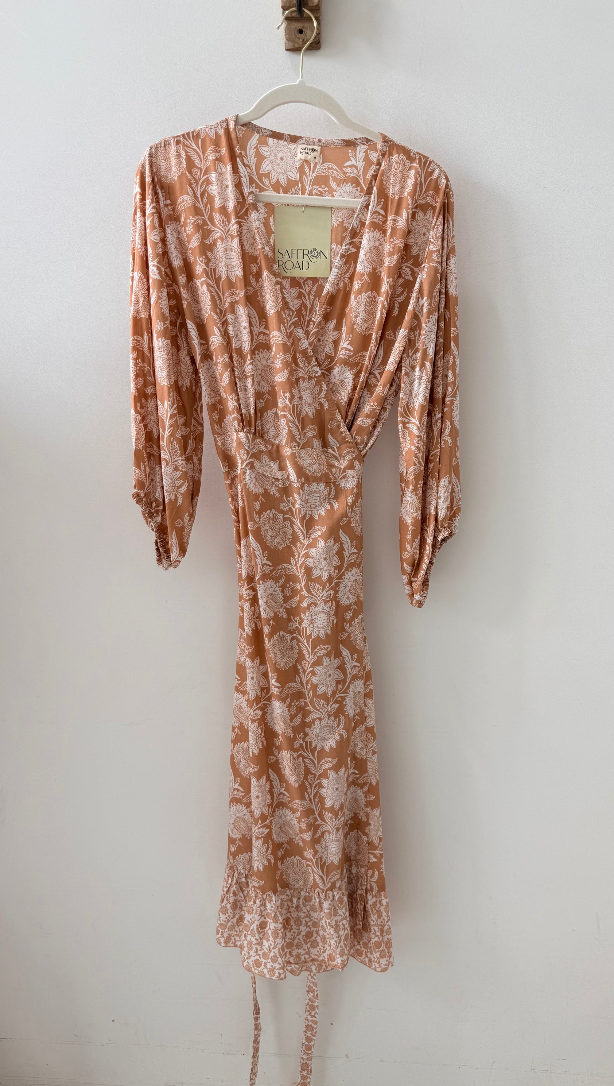 SAMPLE 27 - Wrap Dress Midi in Beige Flower - Saffron Road