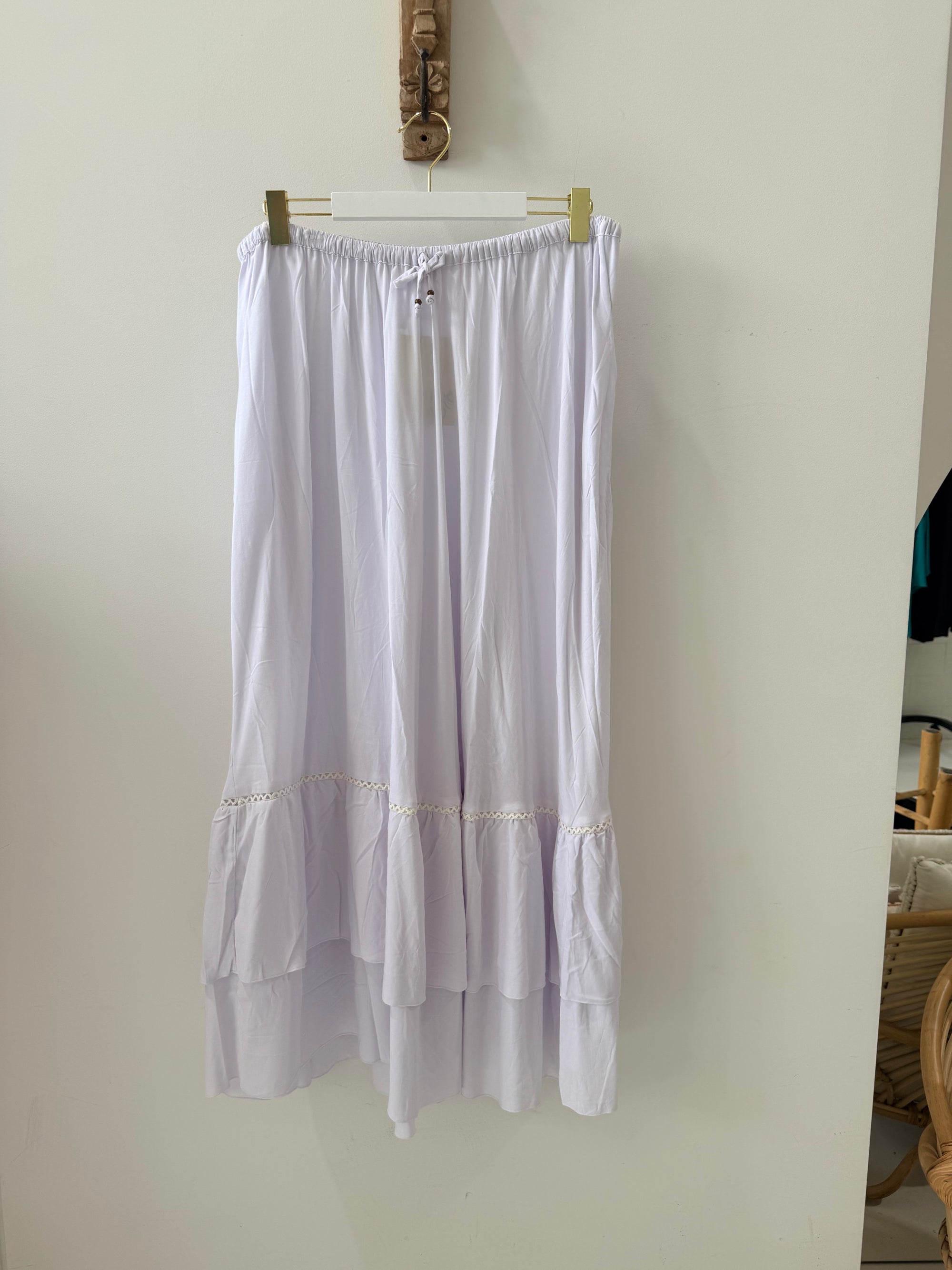 SAMPLE 39 - Violet Skirt with Ruffle in White - Saffron Road