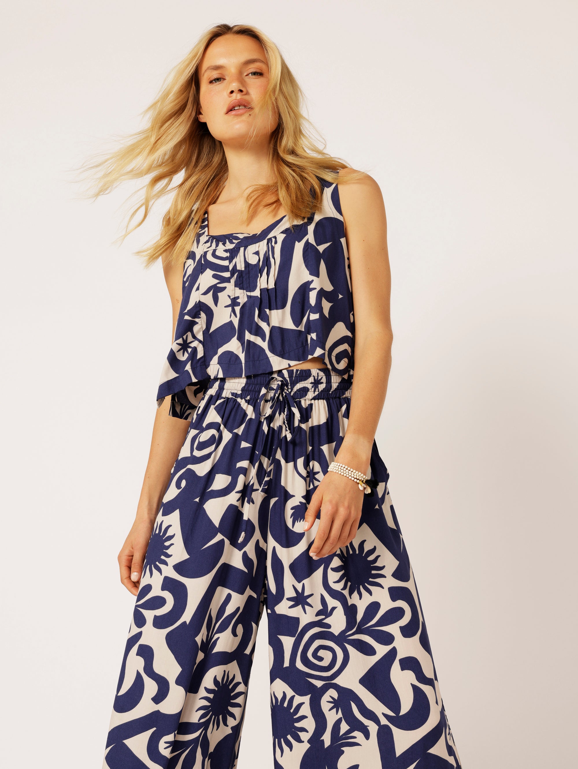 Lotus Tank Cropped | Soleil Navy - Saffron Road