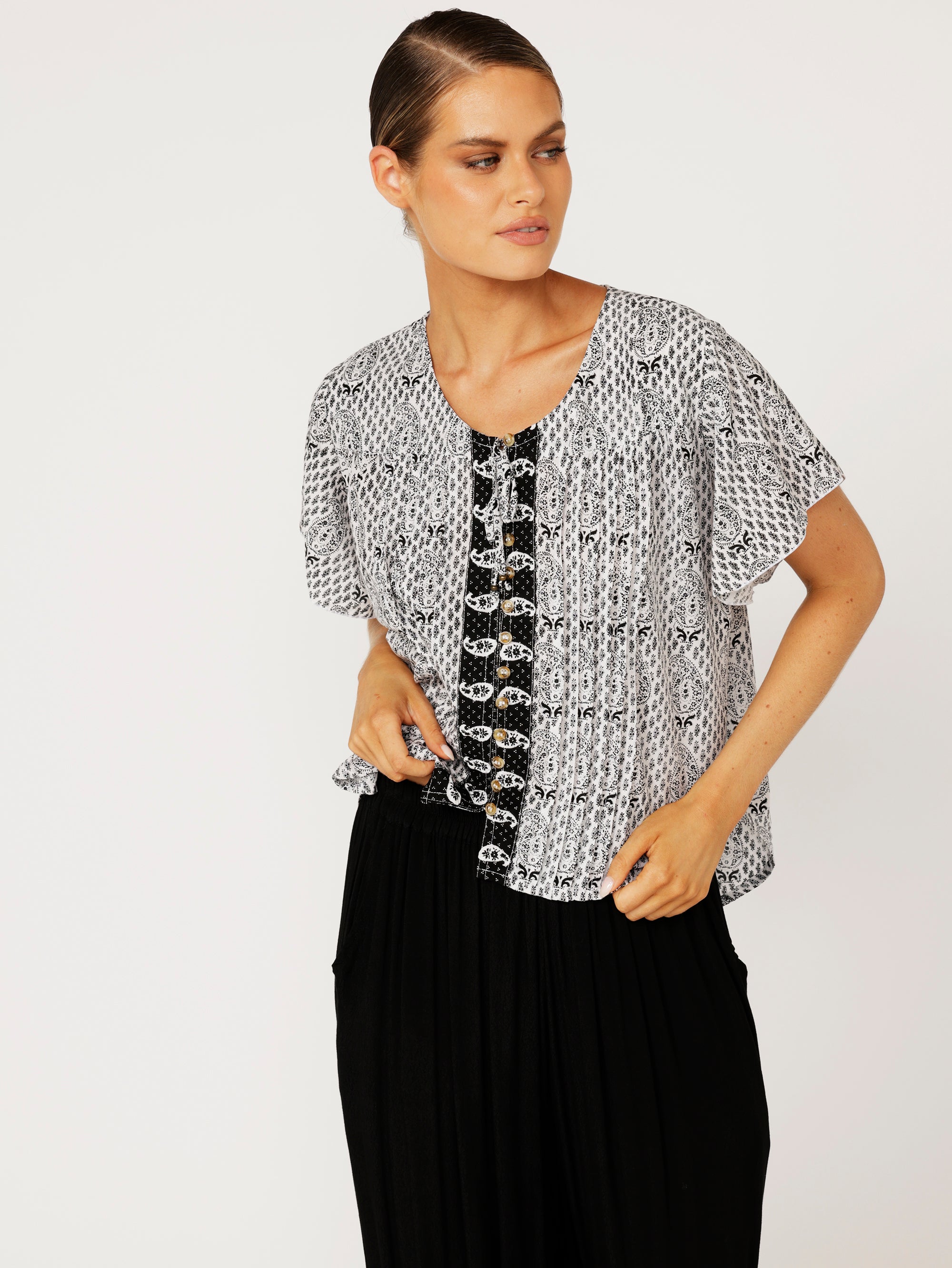 Bianca Blouse Short Sleeve | Onyx Black - Saffron Road
