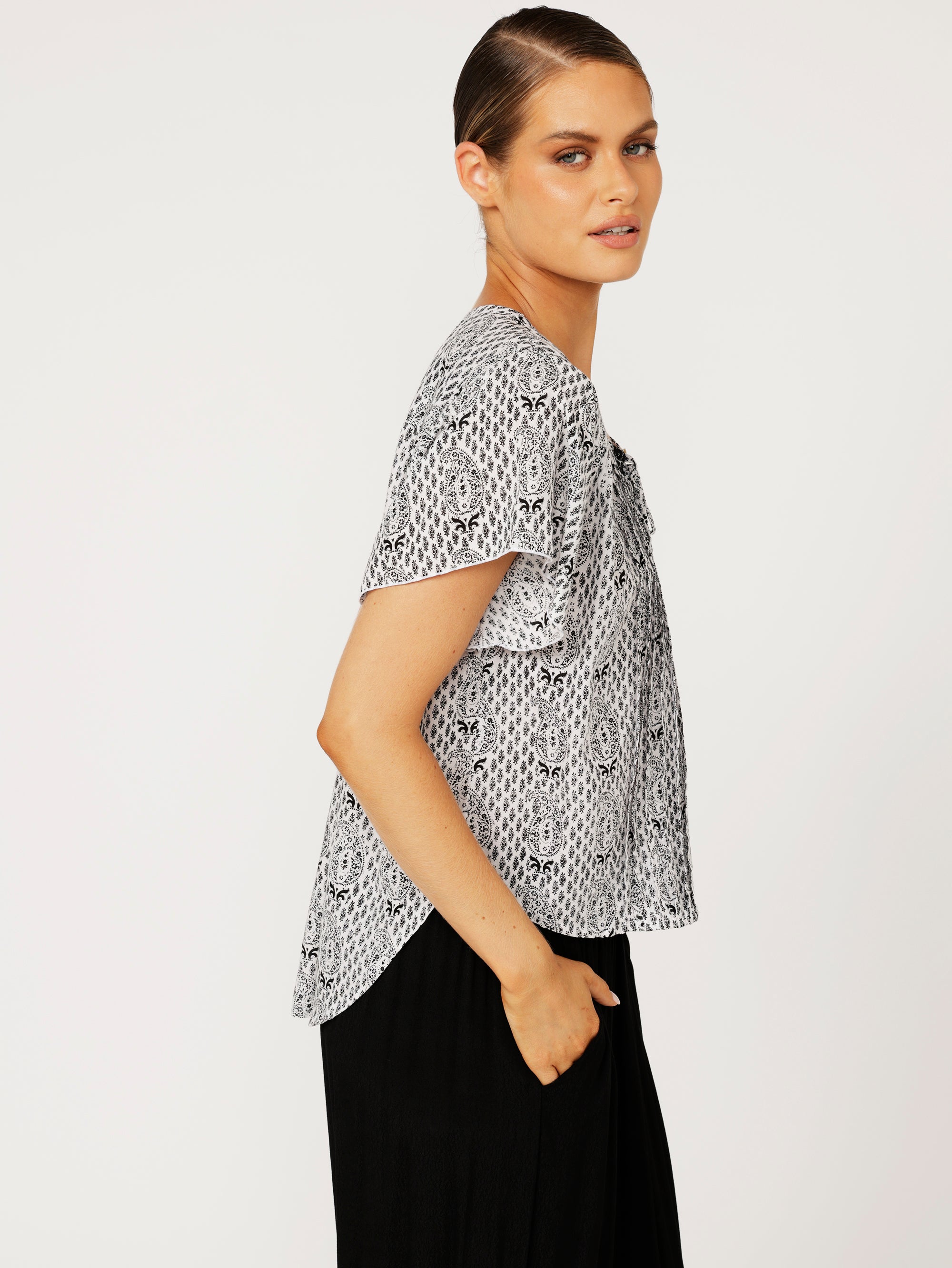 Bianca Blouse Short Sleeve | Onyx Black - Saffron Road
