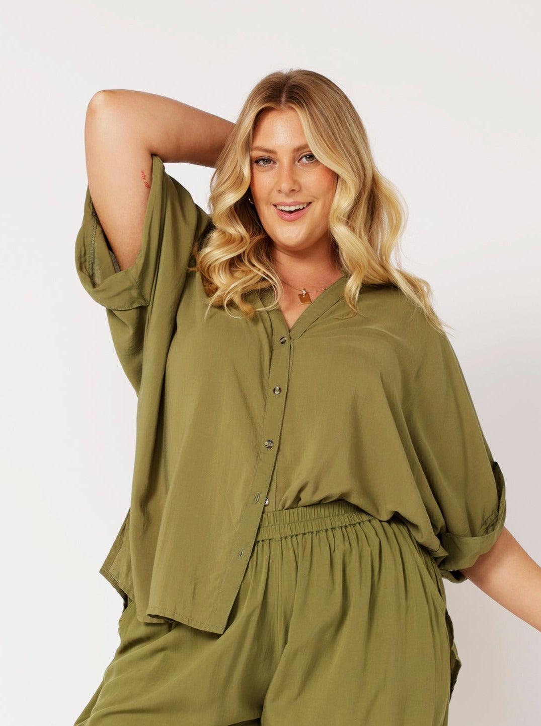 Madison Shirt | Olive - Saffron Road