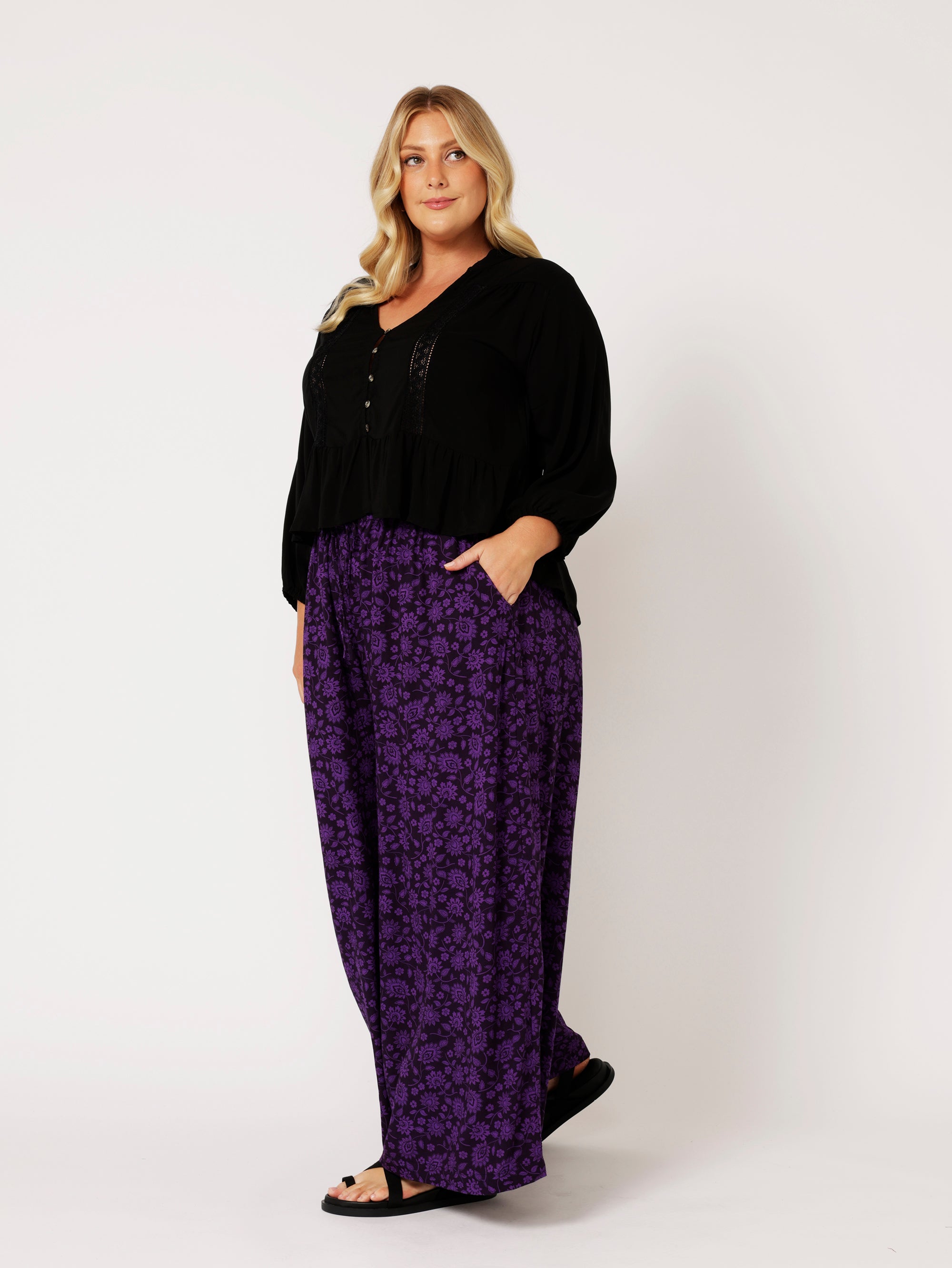 Jilly Blouse | Black - Saffron Road