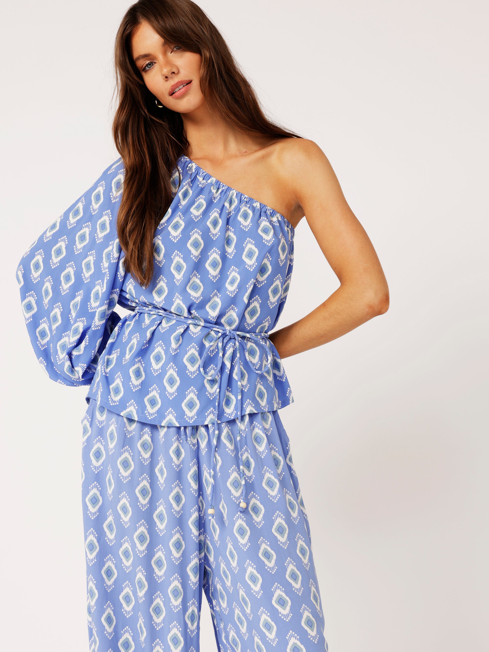 Monte Carlo Top | All Eyes on You Blue - Saffron Road