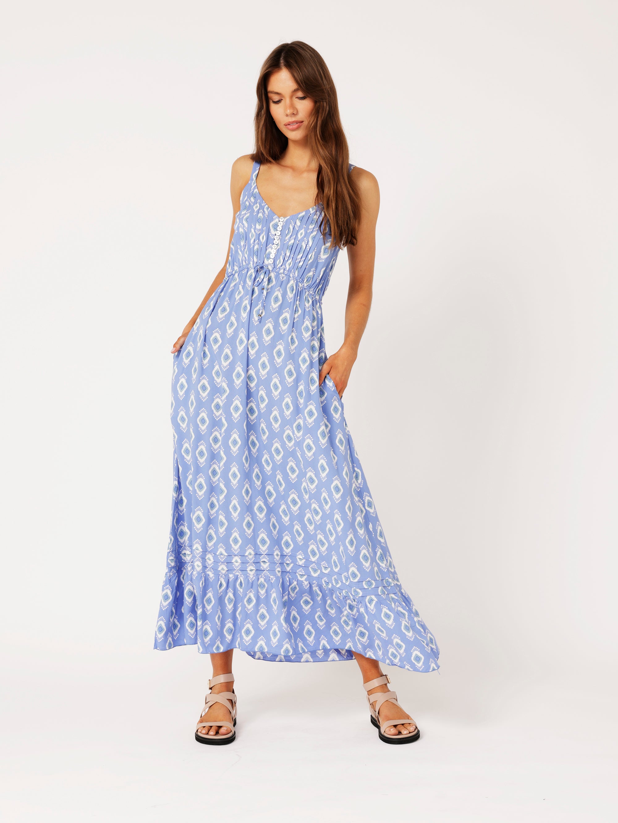 Summer Wanderlust | All Eyes on You Blue - Saffron Road