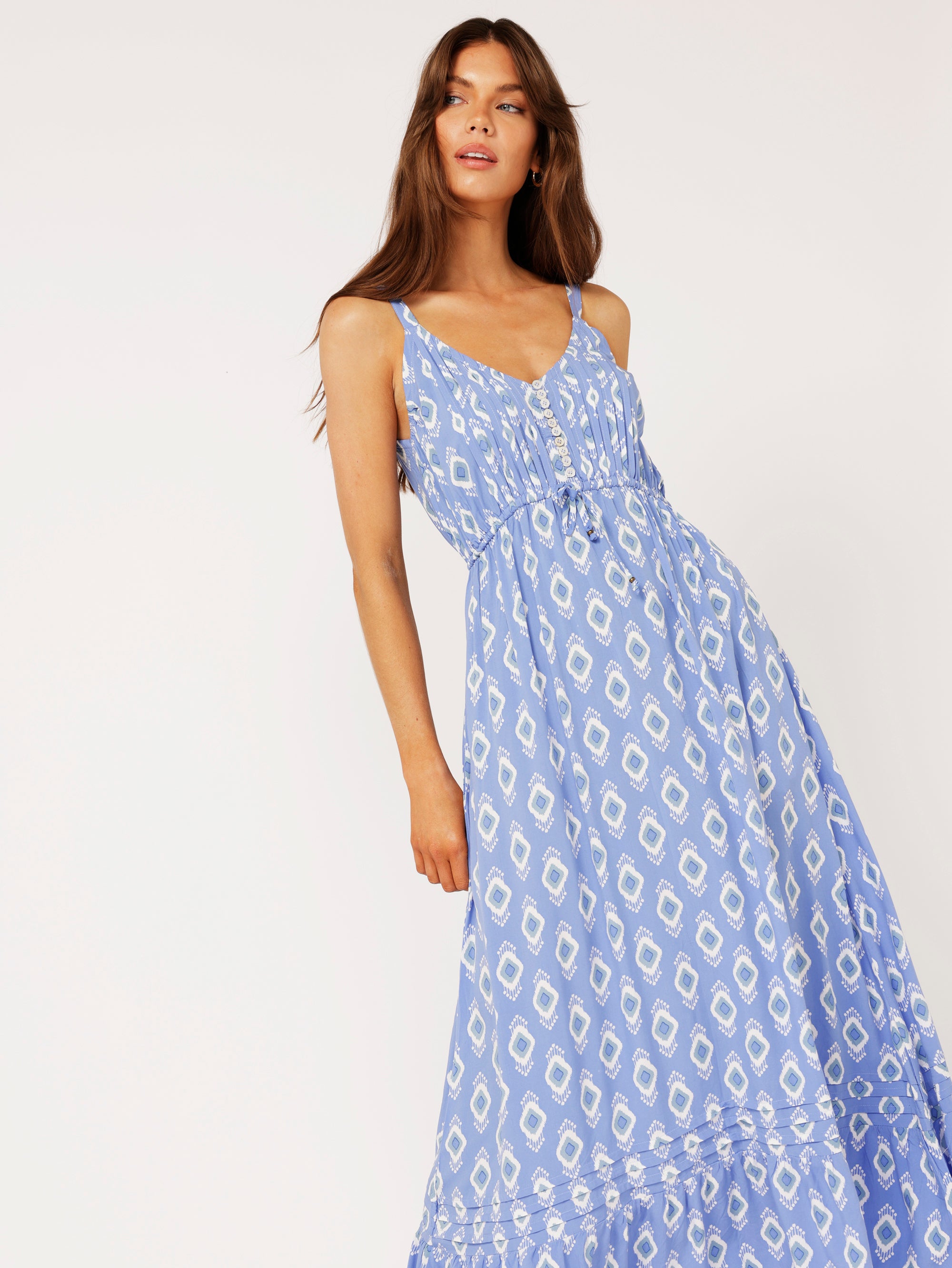 Summer Wanderlust | All Eyes on You Blue - Saffron Road