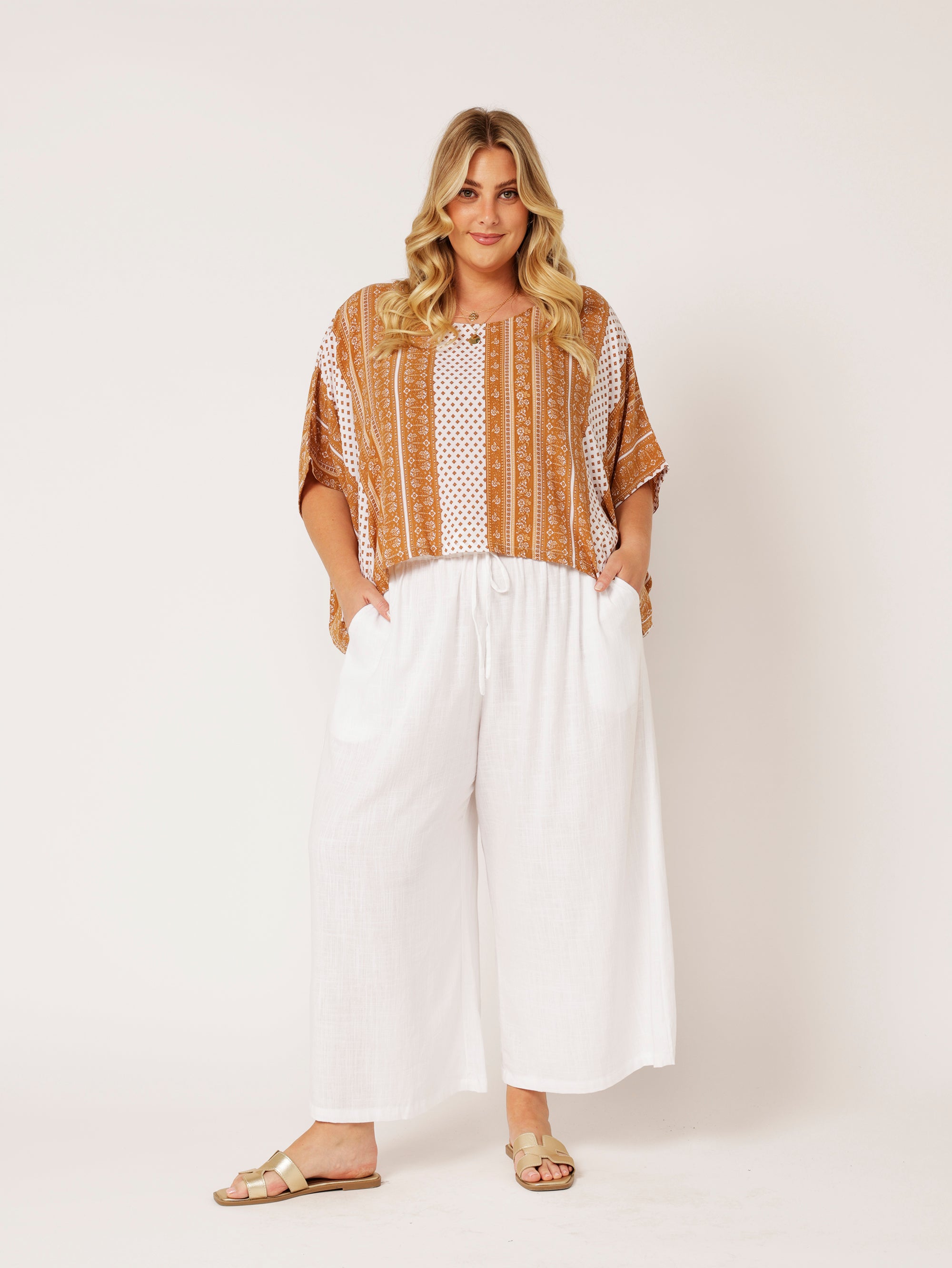 The Nat Top (Cropped) | Cinnamon Border - Saffron Road