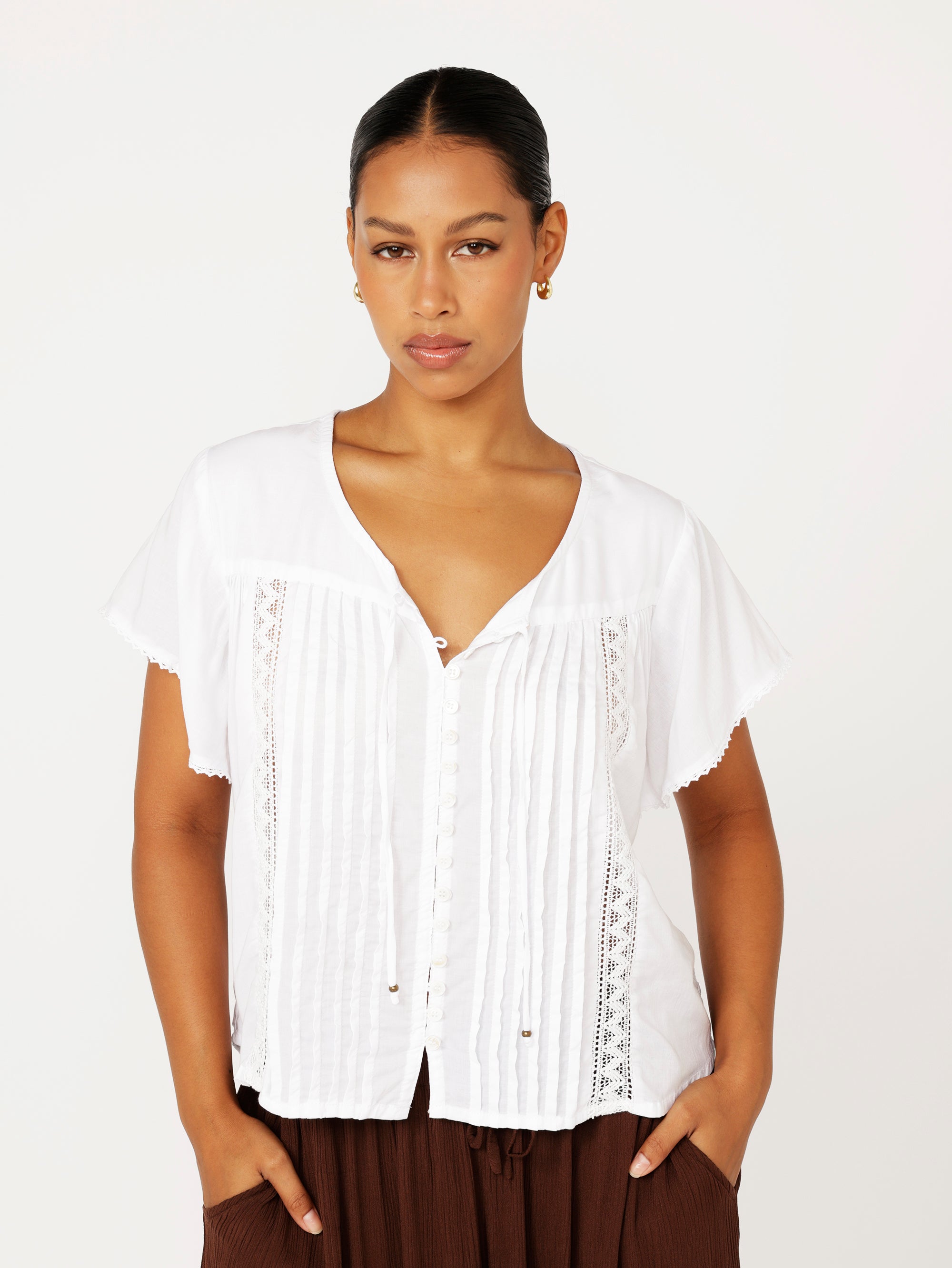 Saffron Road | Bianca Blouse Short Sleeve | White with Lace