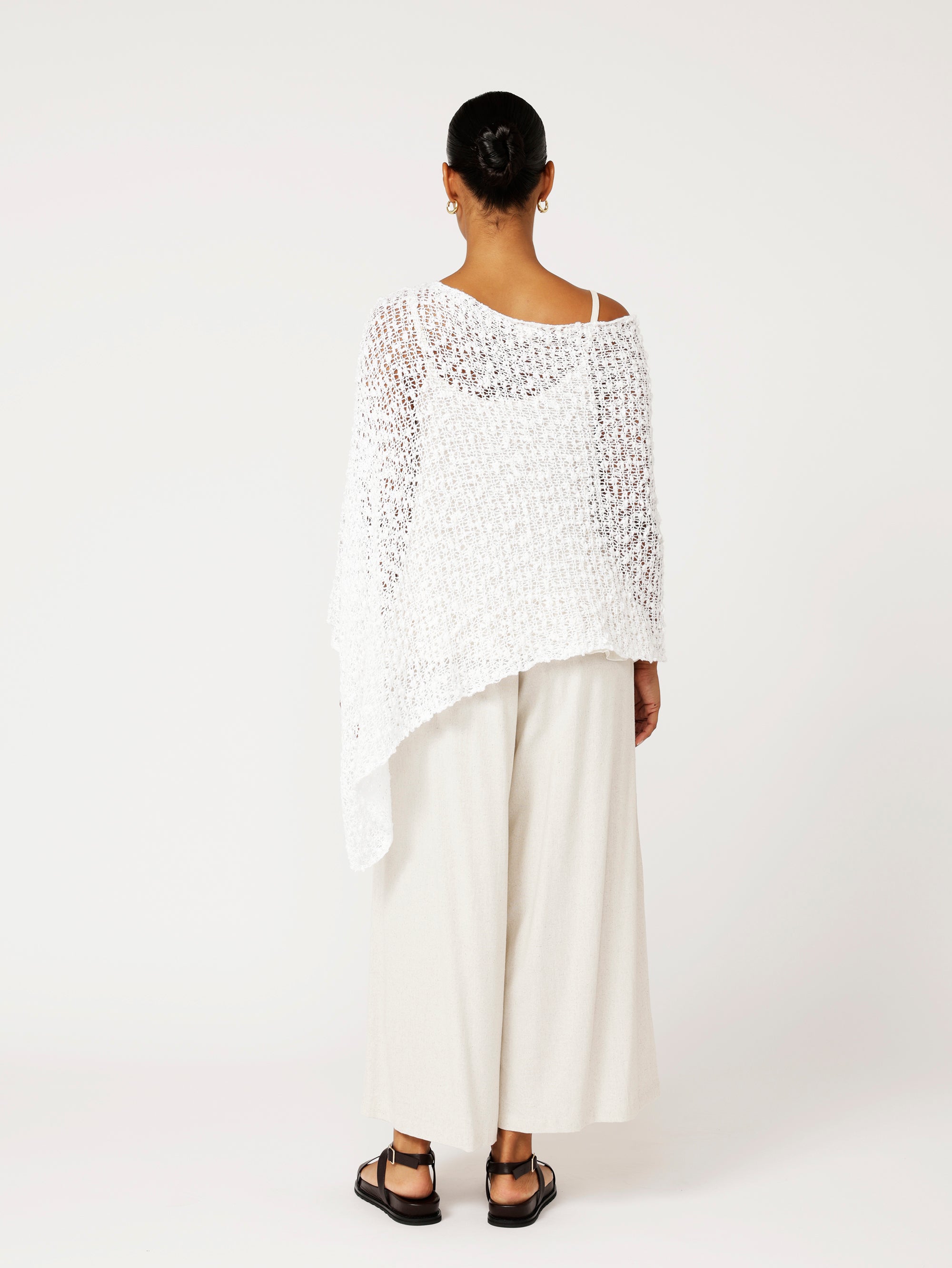 Poncho Knit | White