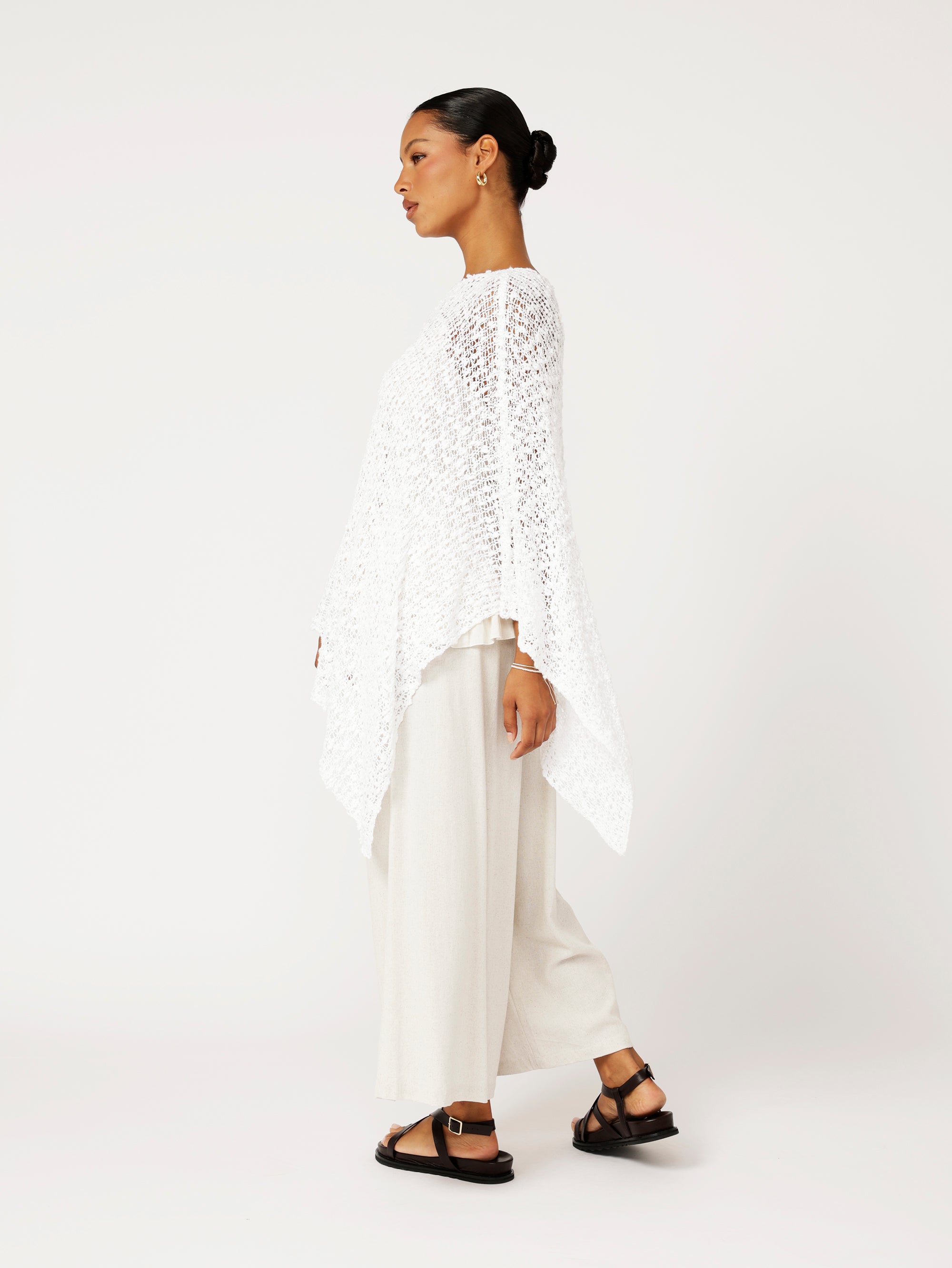 Poncho Knit | White