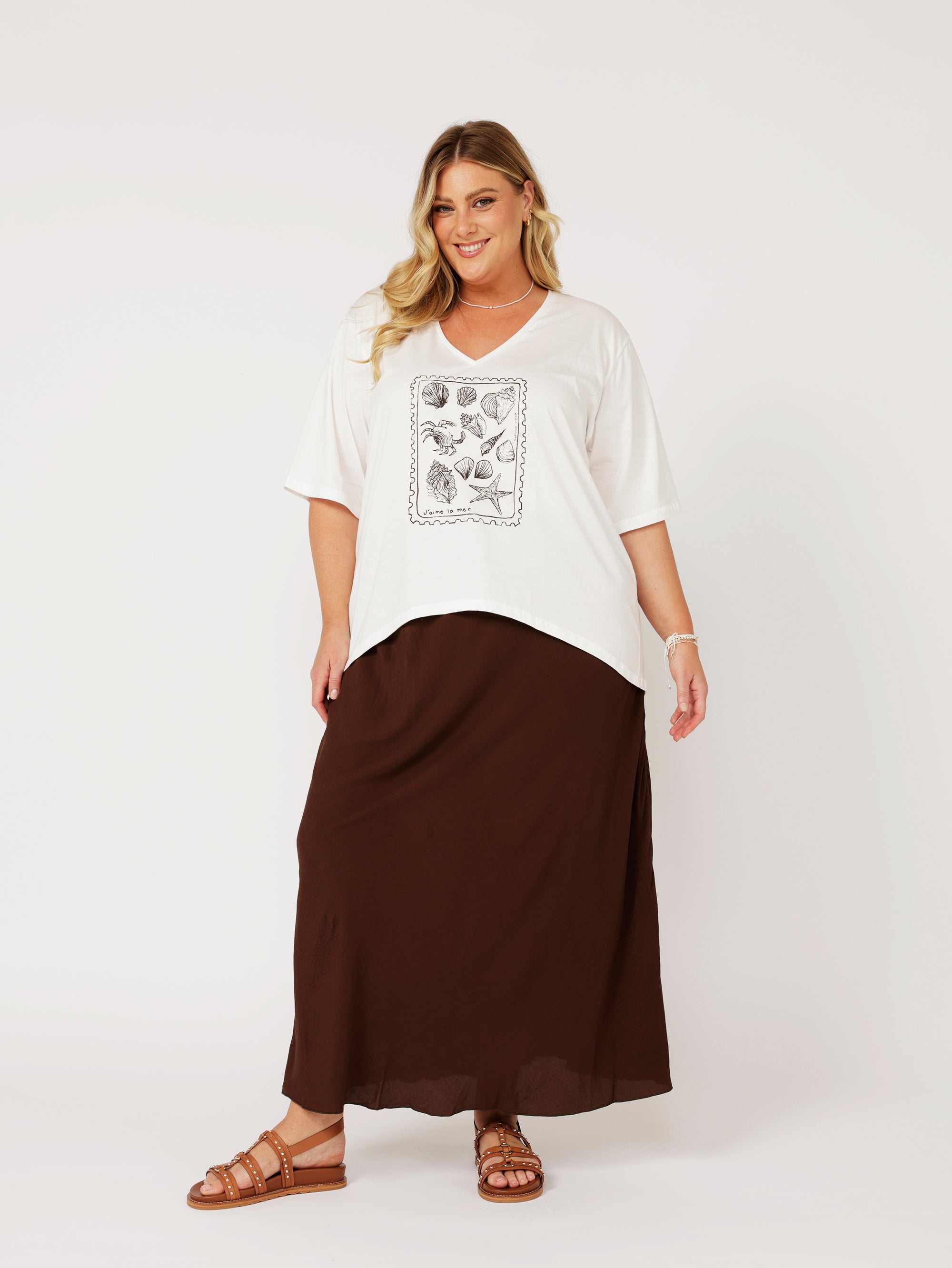 V Neck Tee | Cocoa Shells - Saffron Road