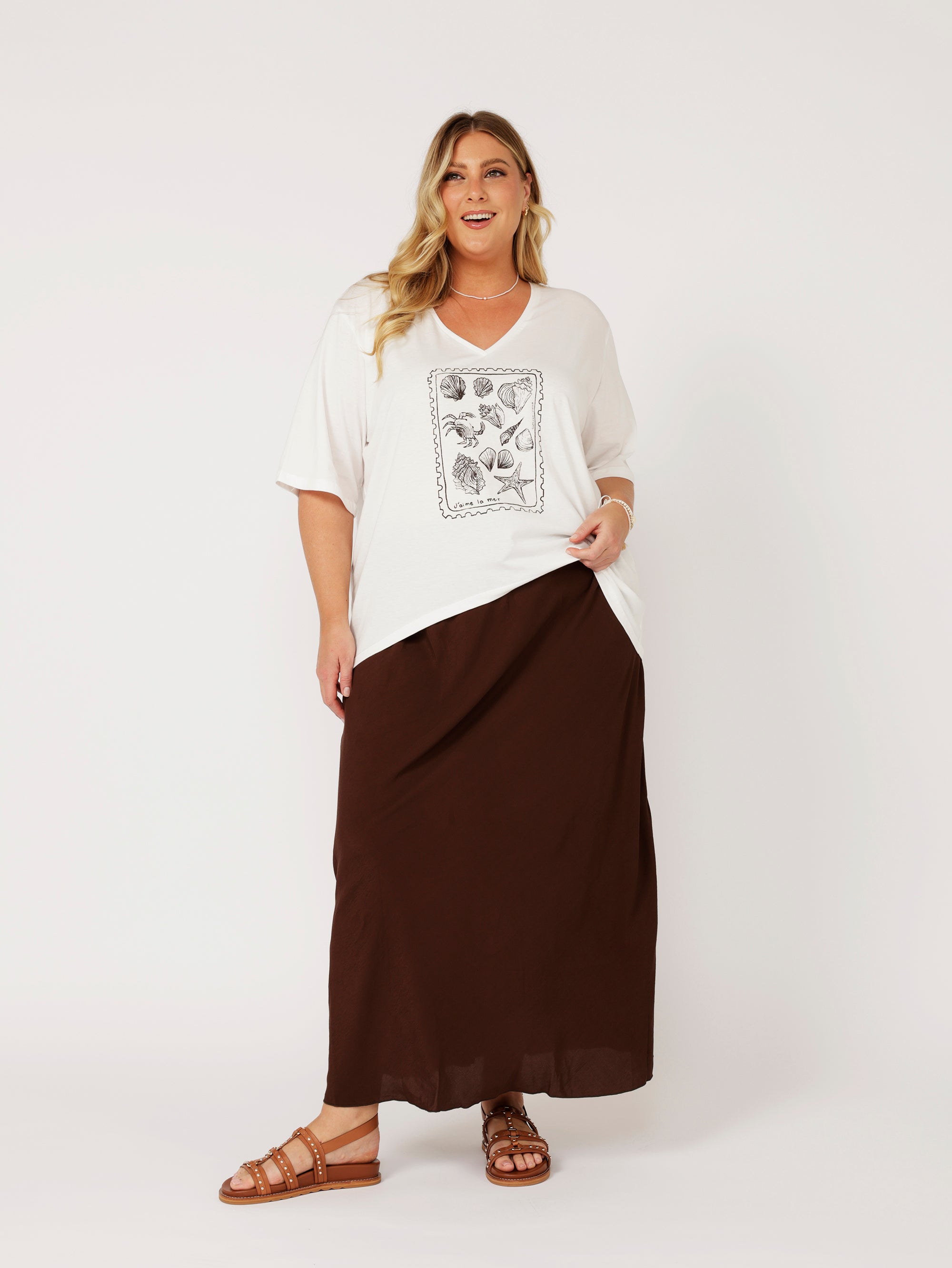 V Neck Tee | Cocoa Shells - Saffron Road
