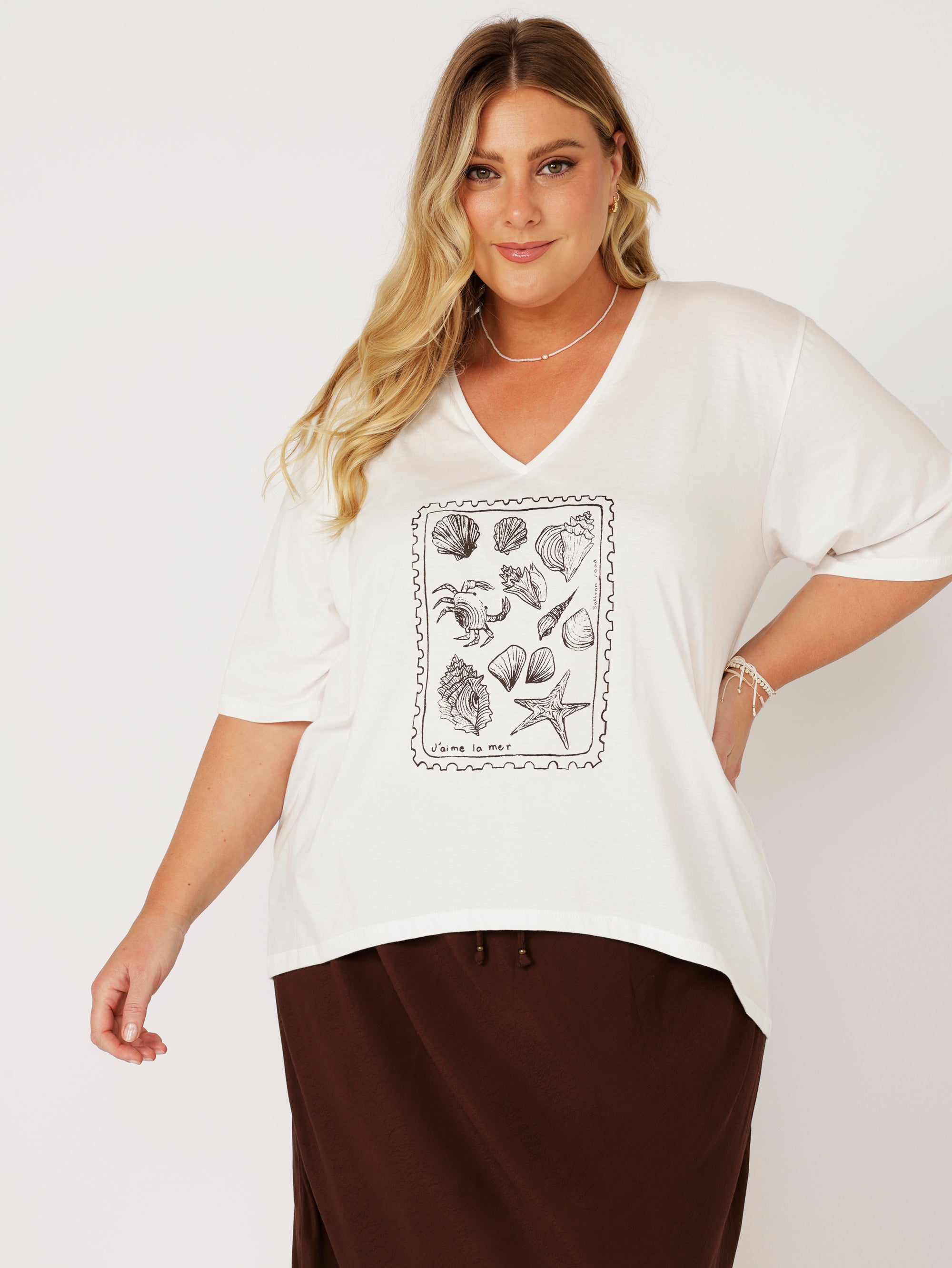 V Neck Tee | Cocoa Shells - Saffron Road