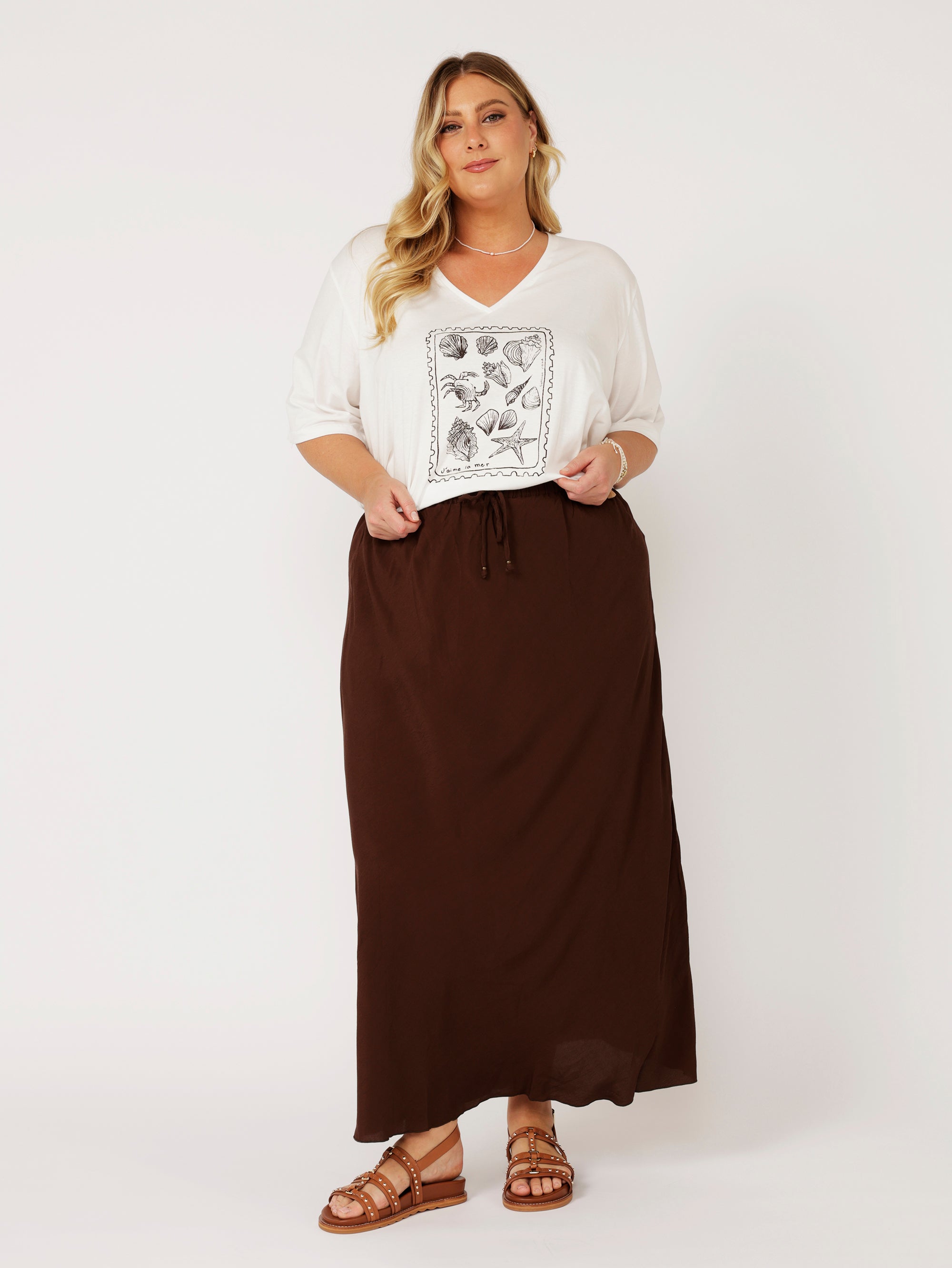 V Neck Tee | Cocoa Shells - Saffron Road