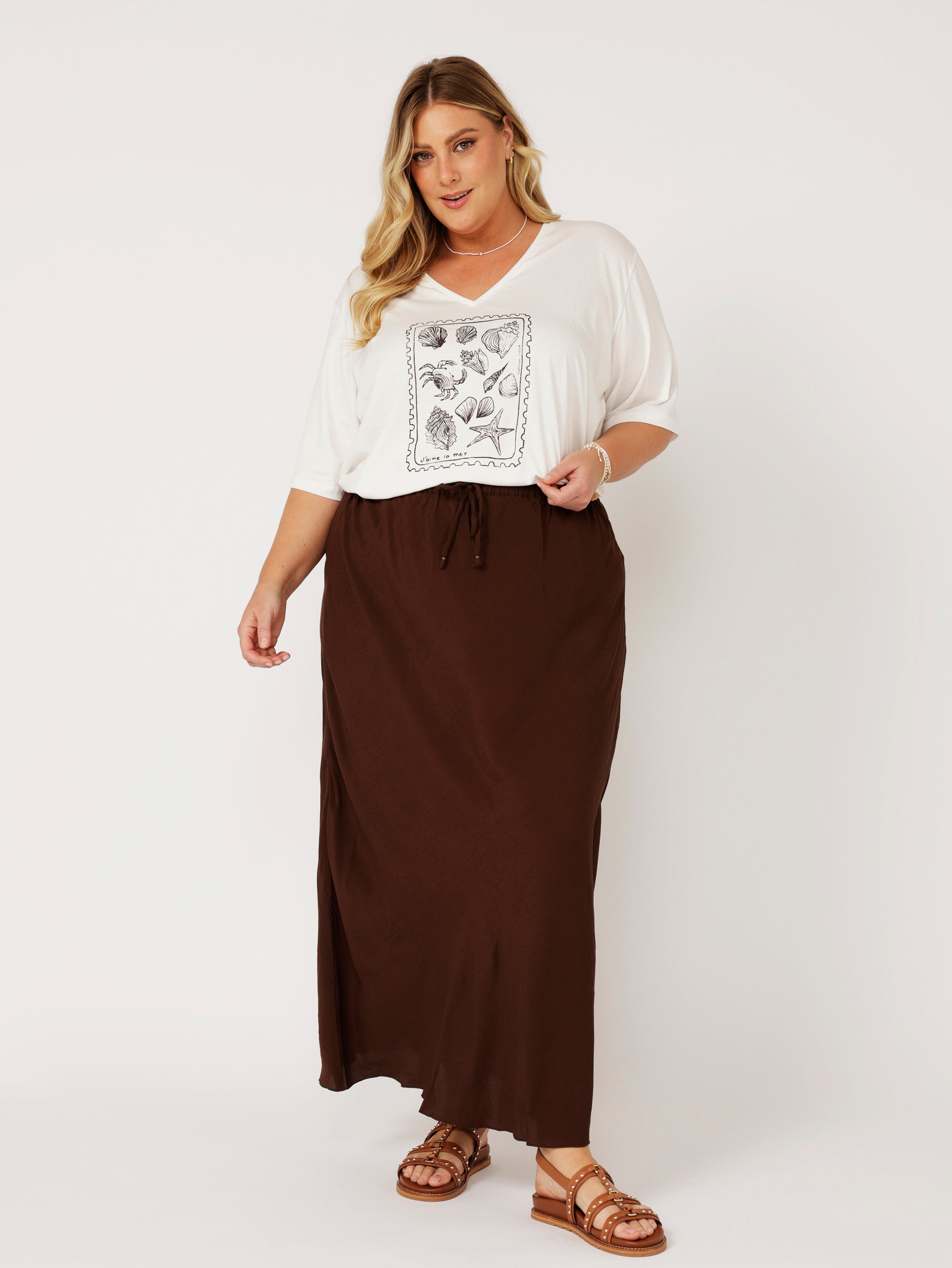 V Neck Tee | Cocoa Shells - Saffron Road