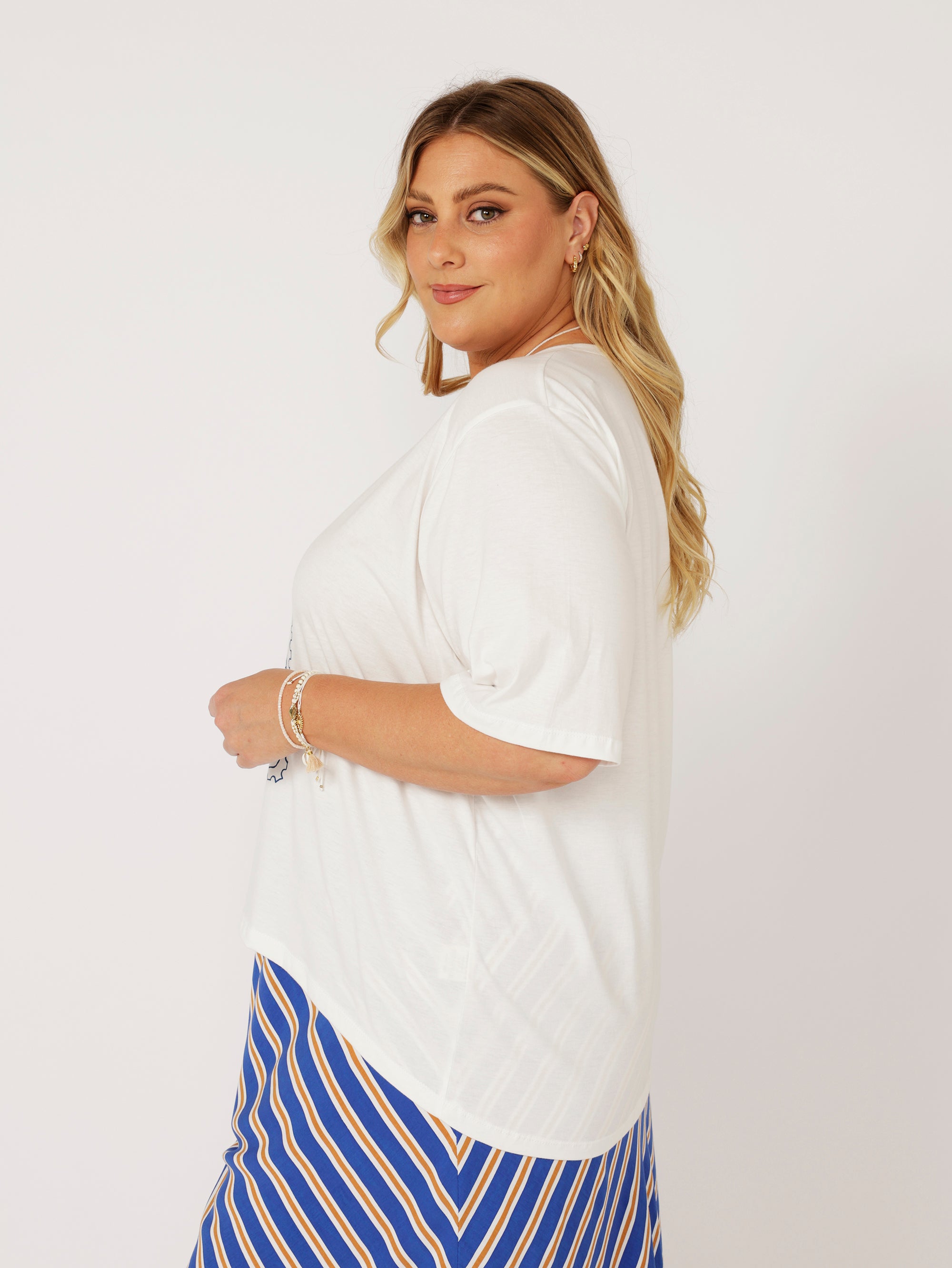 V Neck Tee | Sea Shells - Saffron Road