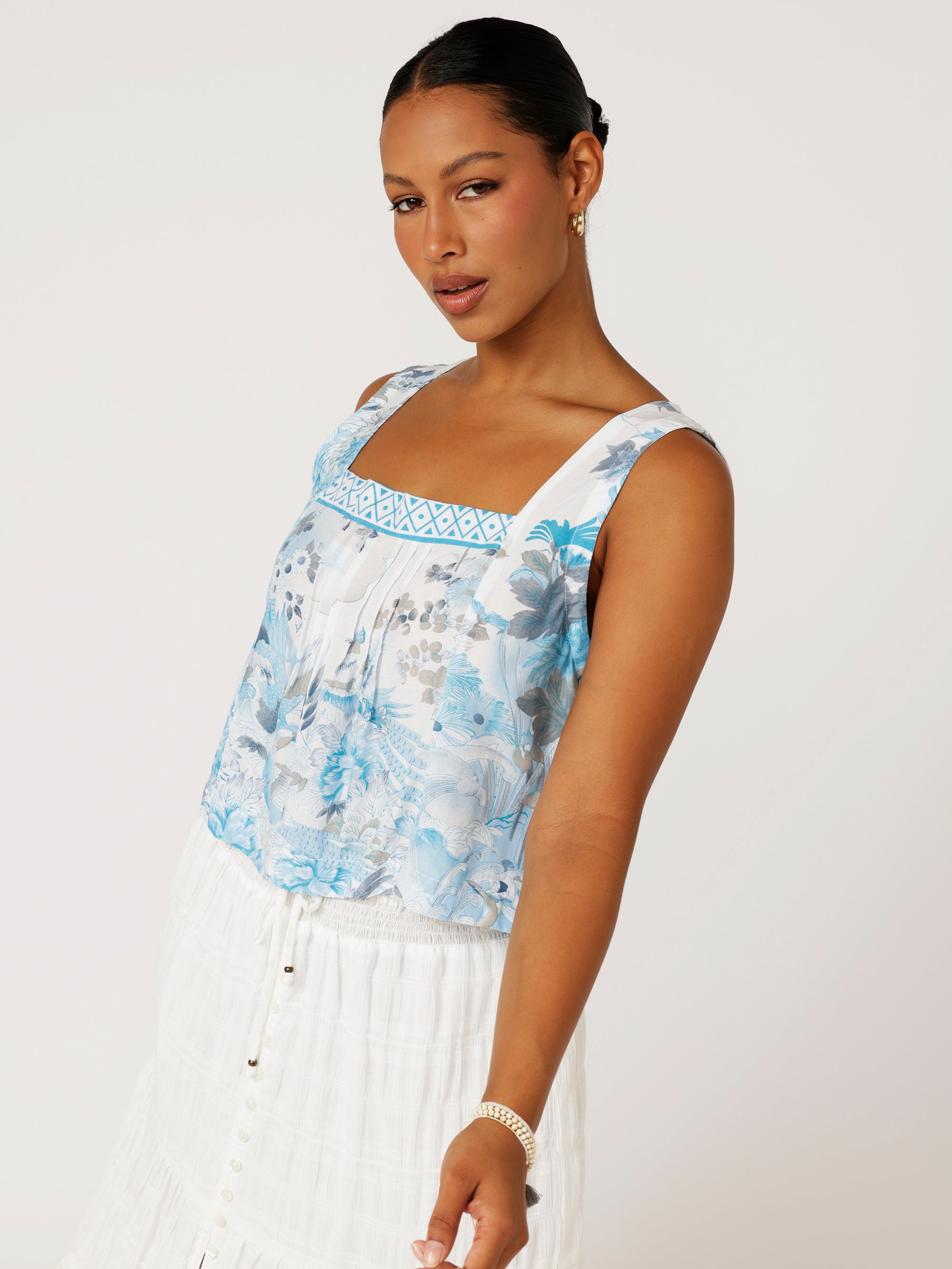 Lotus Tank | Tokyo Sky - Saffron Road