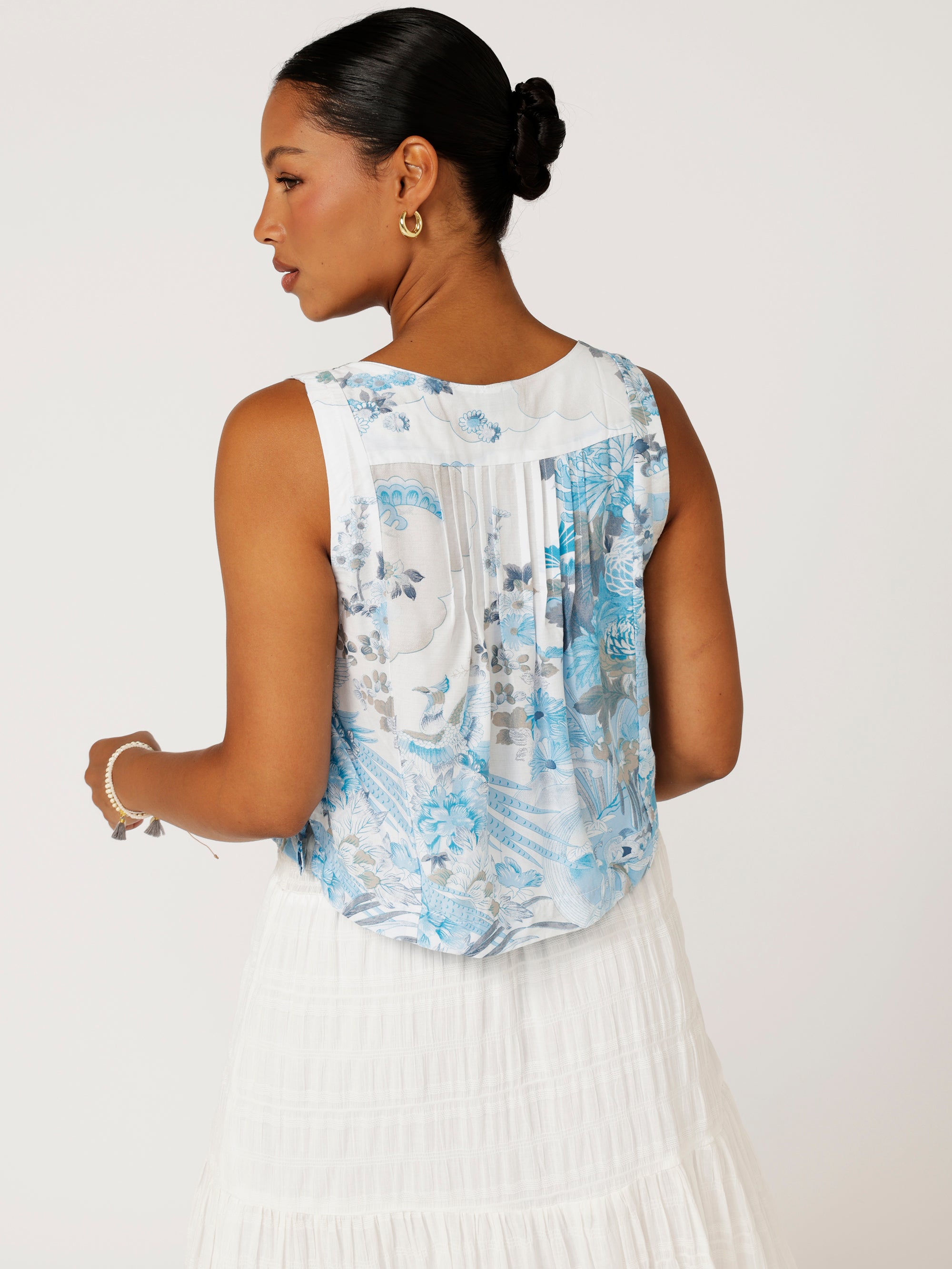 Lotus Tank | Tokyo Sky - Saffron Road