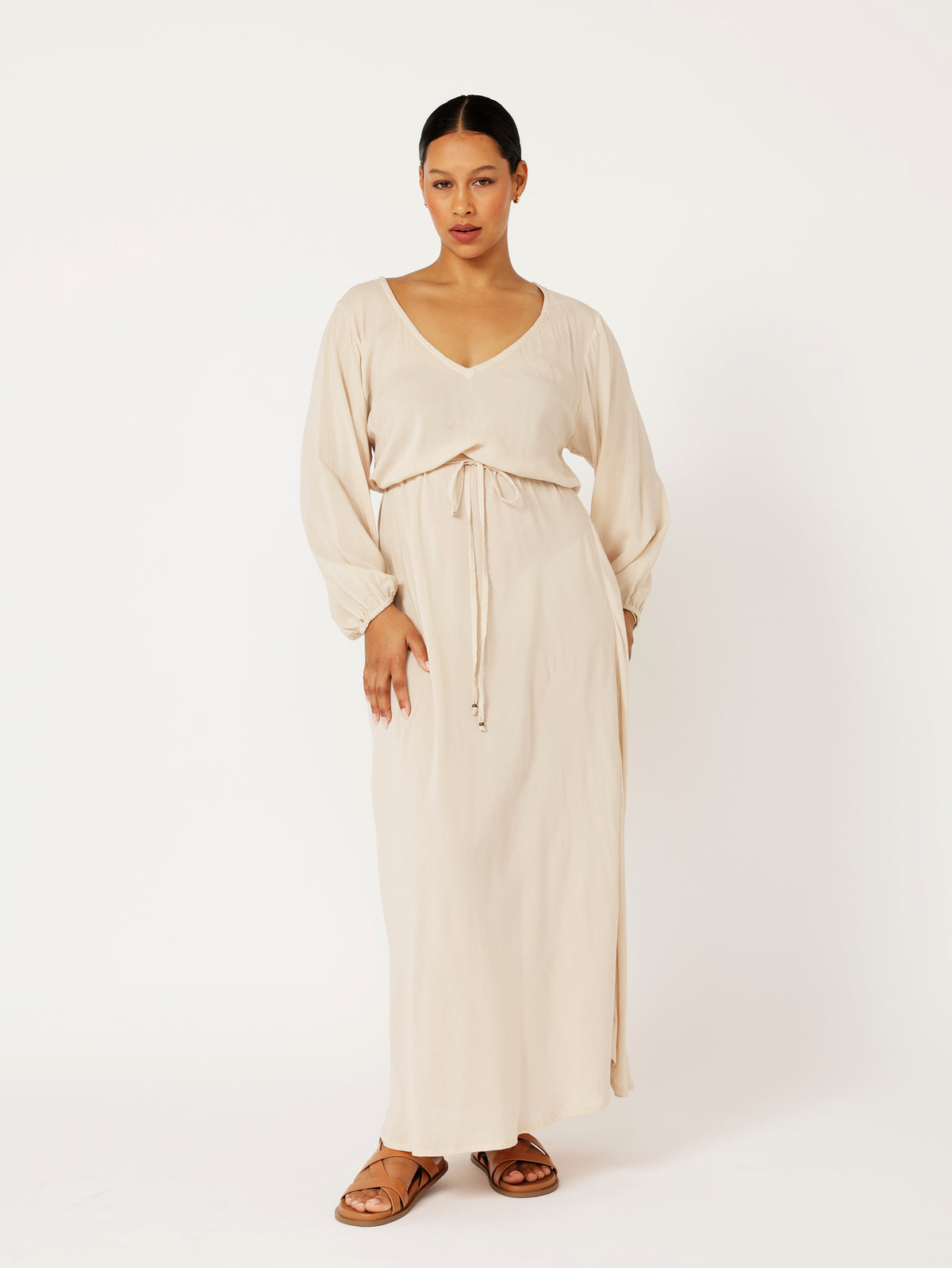 Viv Dress with Sleeves | Maxi | Oyster - Saffron Road