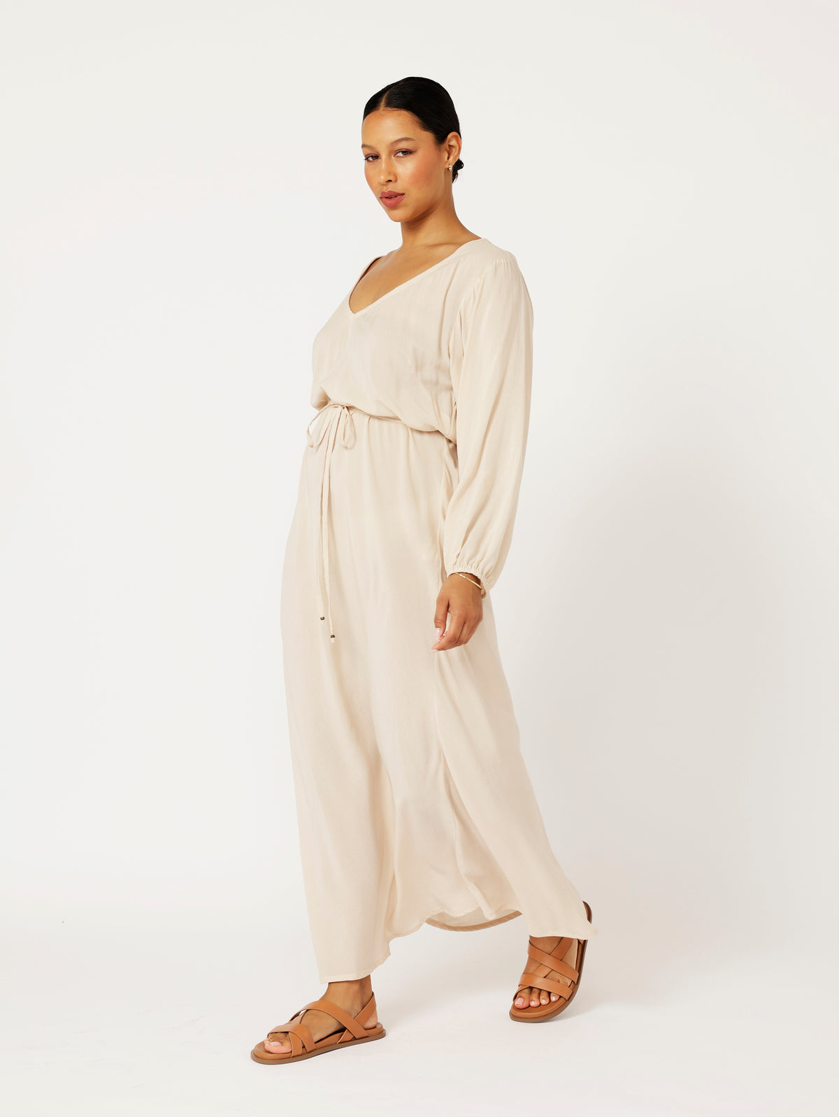 Viv Dress with Sleeves | Maxi | Oyster - Saffron Road