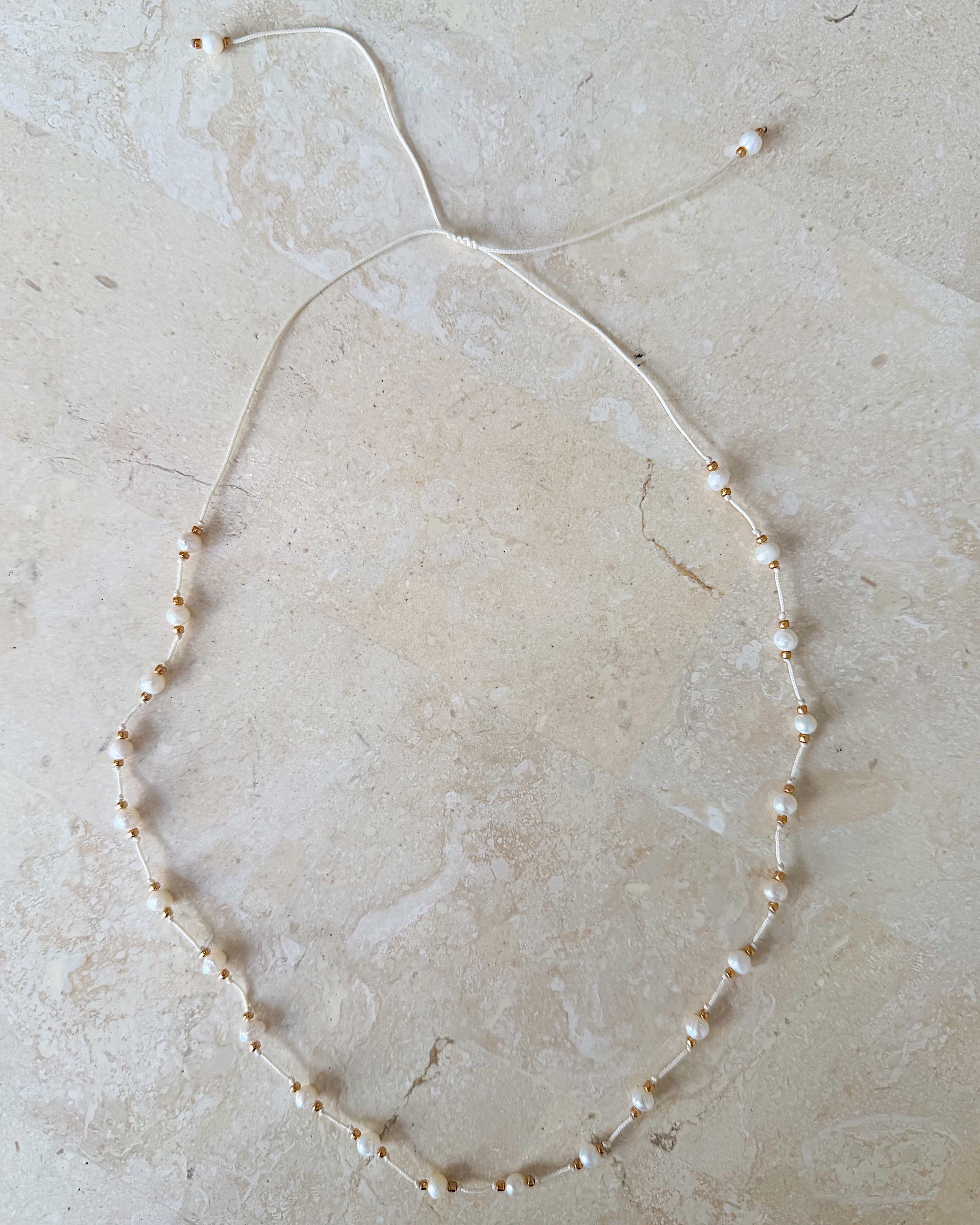 Necklace 32 | SHORT - Pearl necklace on twine